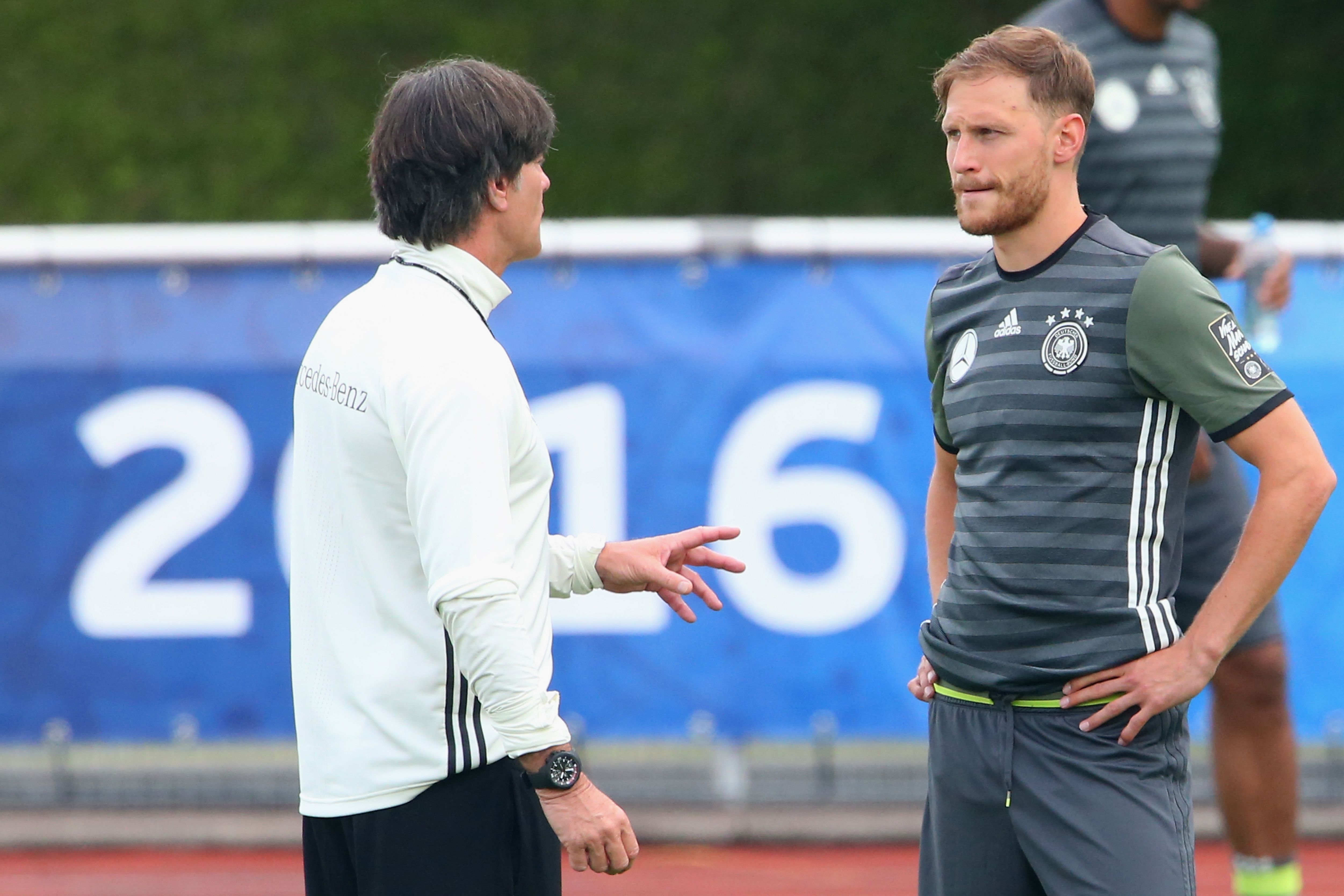Benedikt Höwedes Joachim Löw DFB-Team 09062016