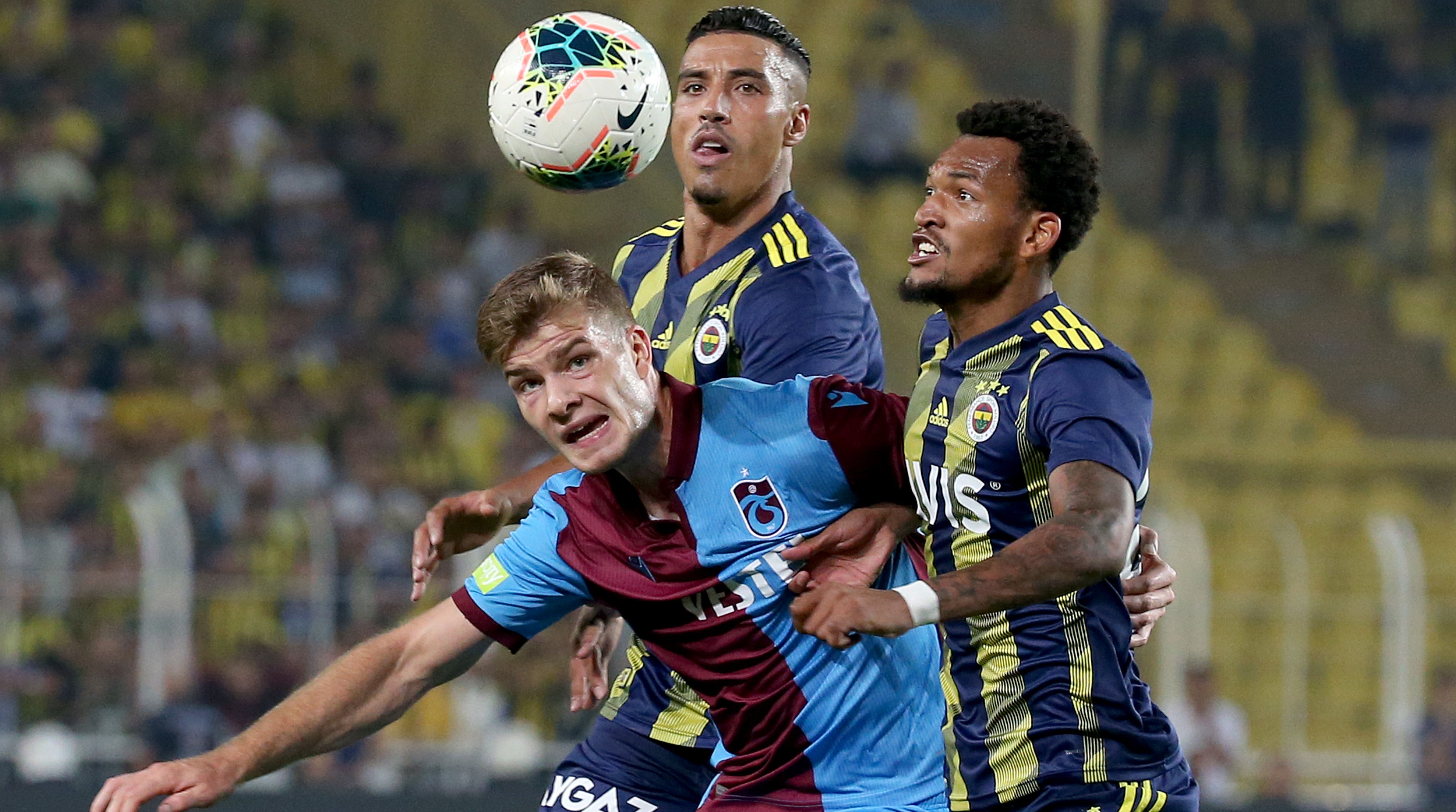 Alexander Sorloth Nabil Dirar Jailson Fenerbahce Trabzonspor 09/01/19
