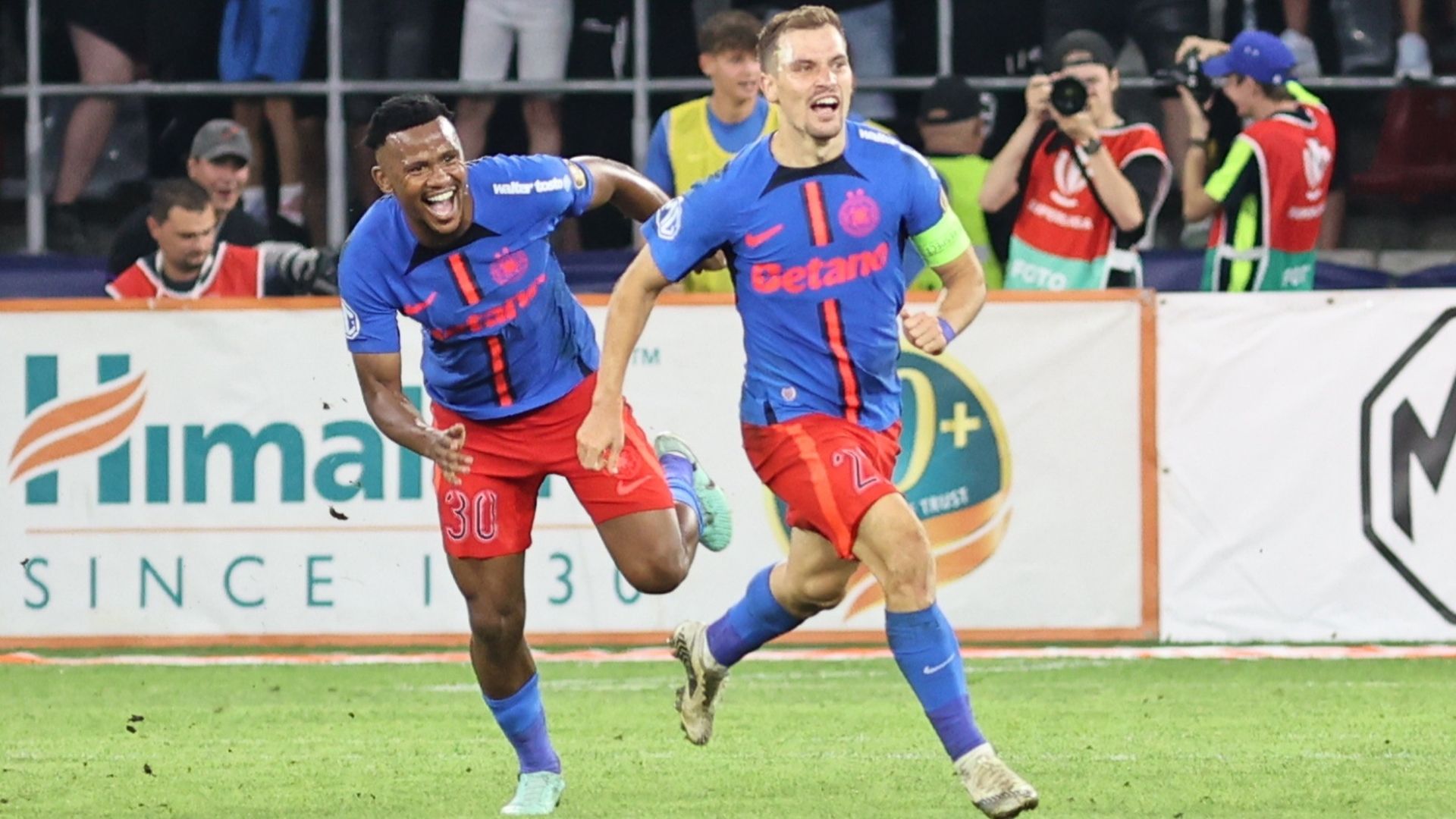  Siyabonga Ngezana, FCSB