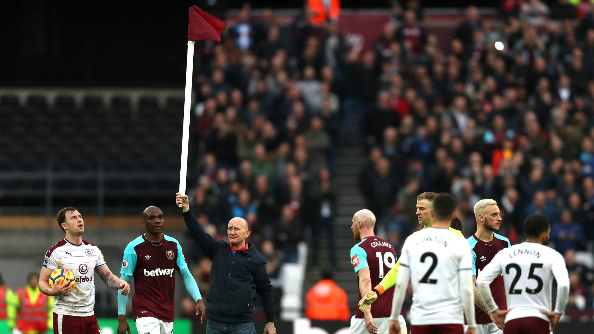 corner flag west ham