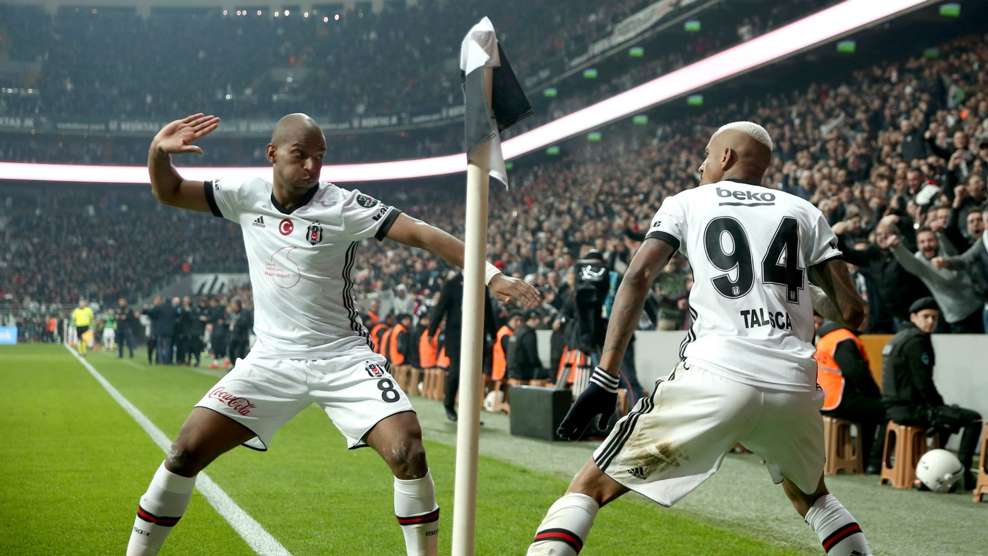 Ryan Babel Talisca Besiktas 03102018