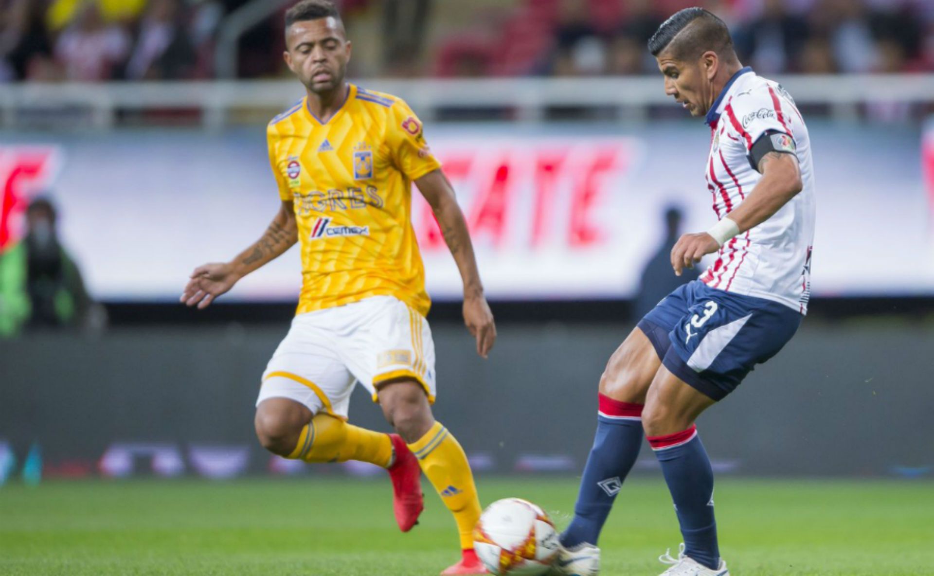 Chivas Tigres Rafael Carioca Carlos Salcido