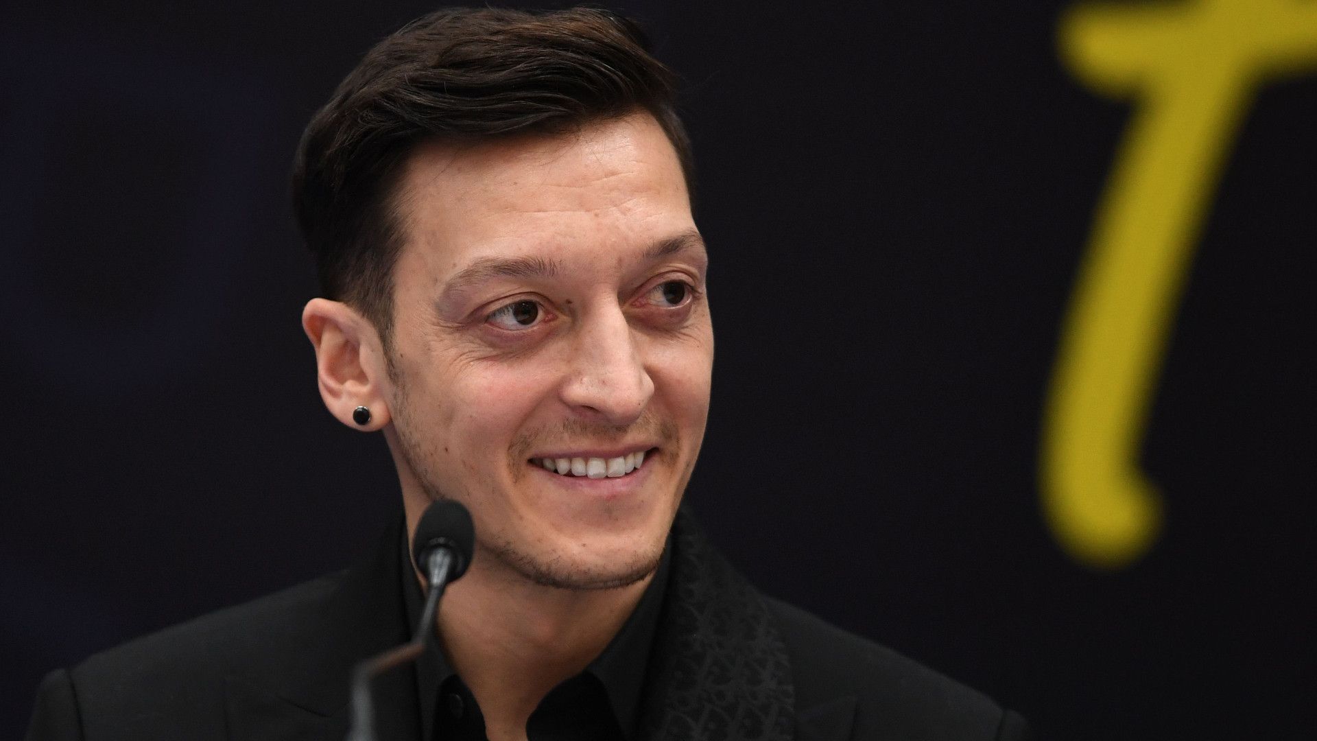 MESUT ÖZIL FENERBAHCE