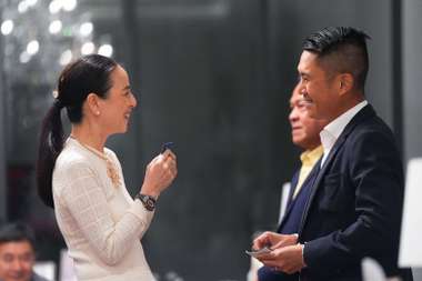 นวลพรรณ ล่ำซำ