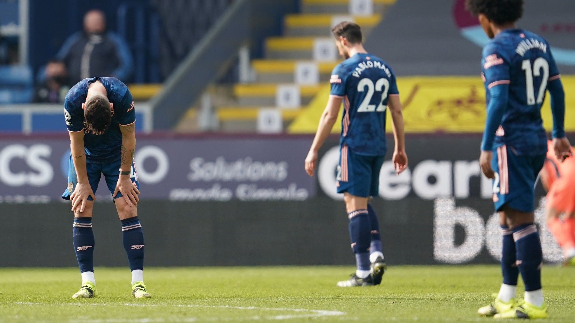 Granit Xhaka Arsenal Burnley 2020-21