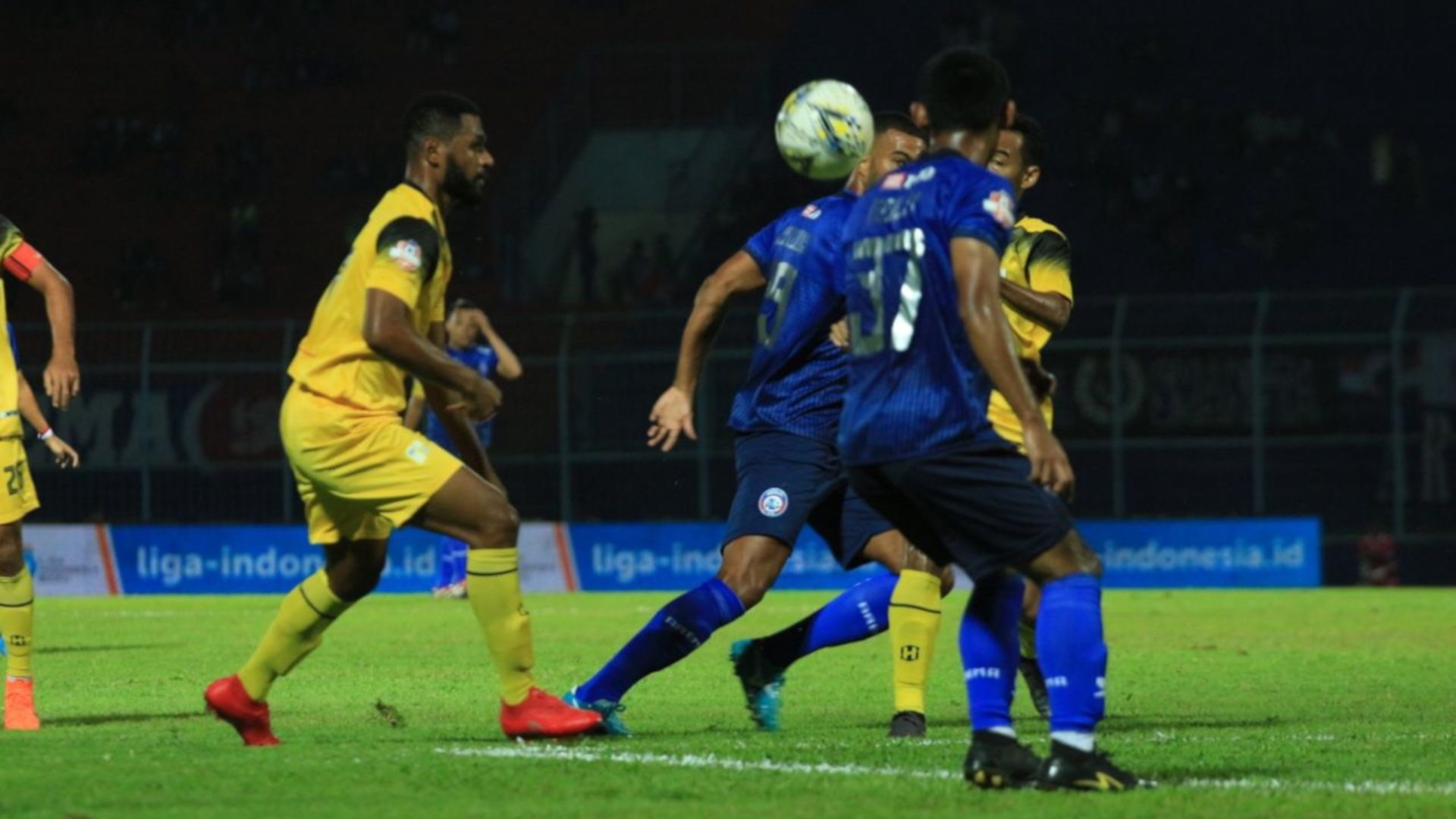 Arema FC vs Barito Putera