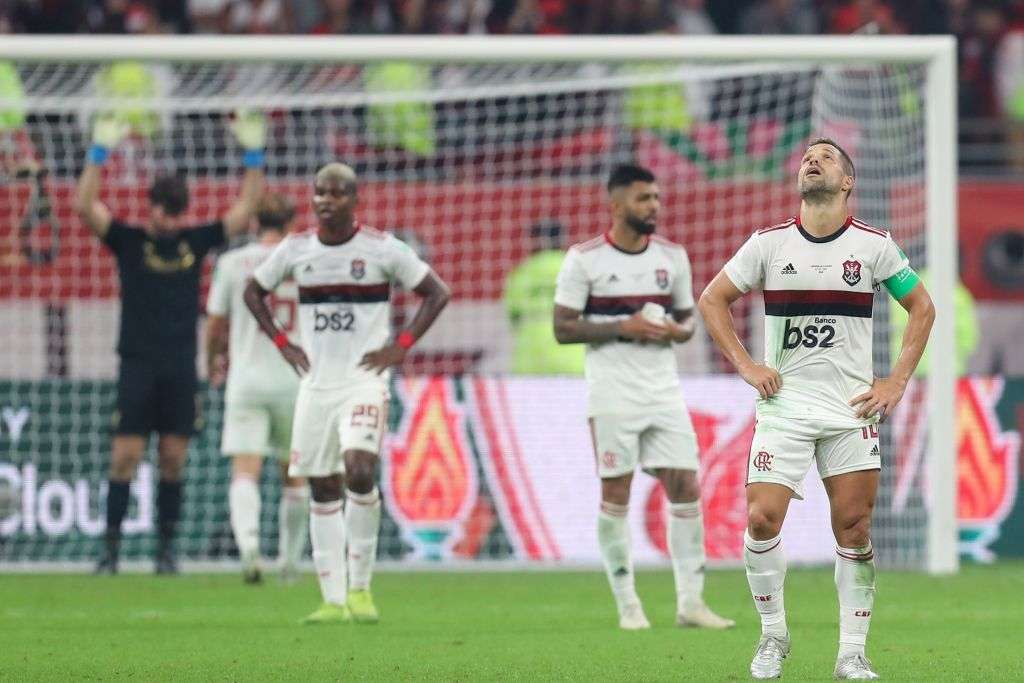 Flamengo lamenta durante derrota para o Liverpool na final do Mundial
