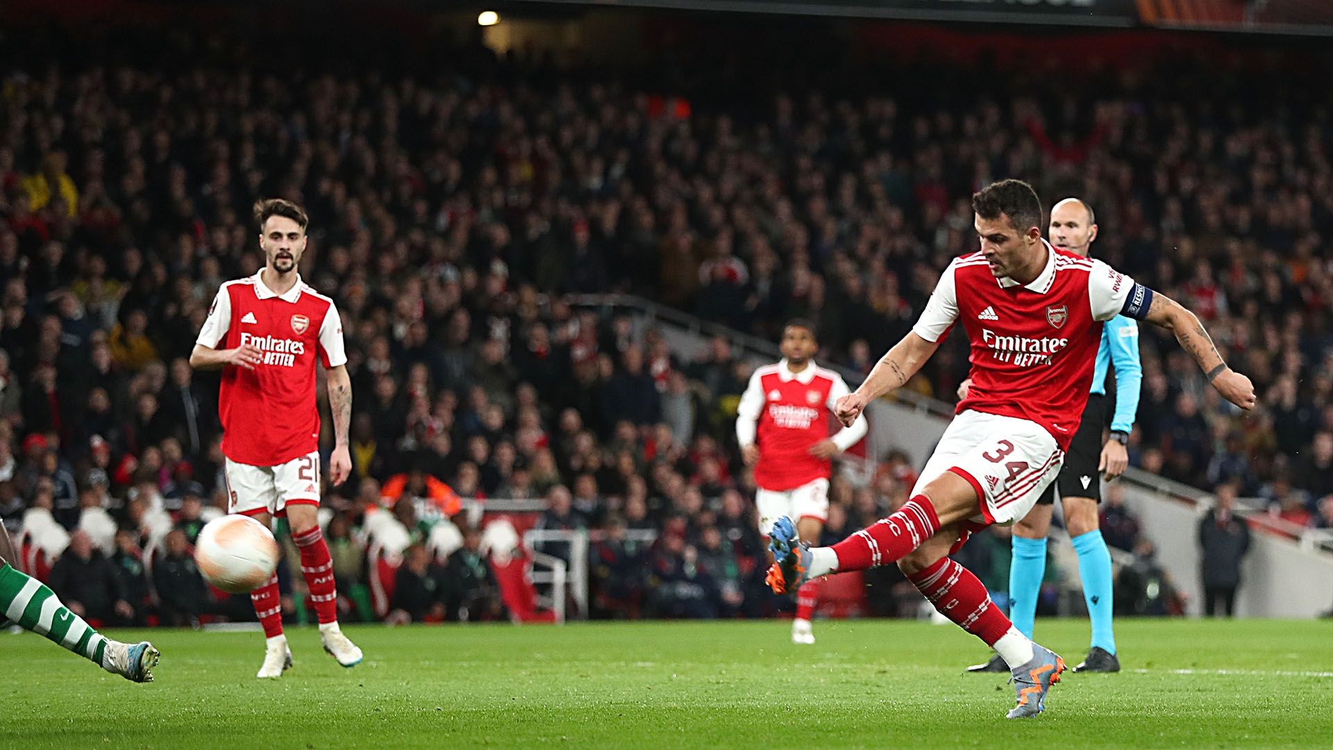 Granit Xhaka Arsenal Sporting CP 2022-23