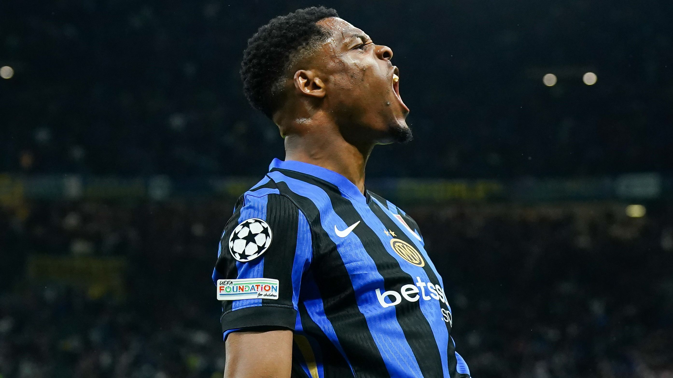 Denzel Dumfries Inter 2024-25