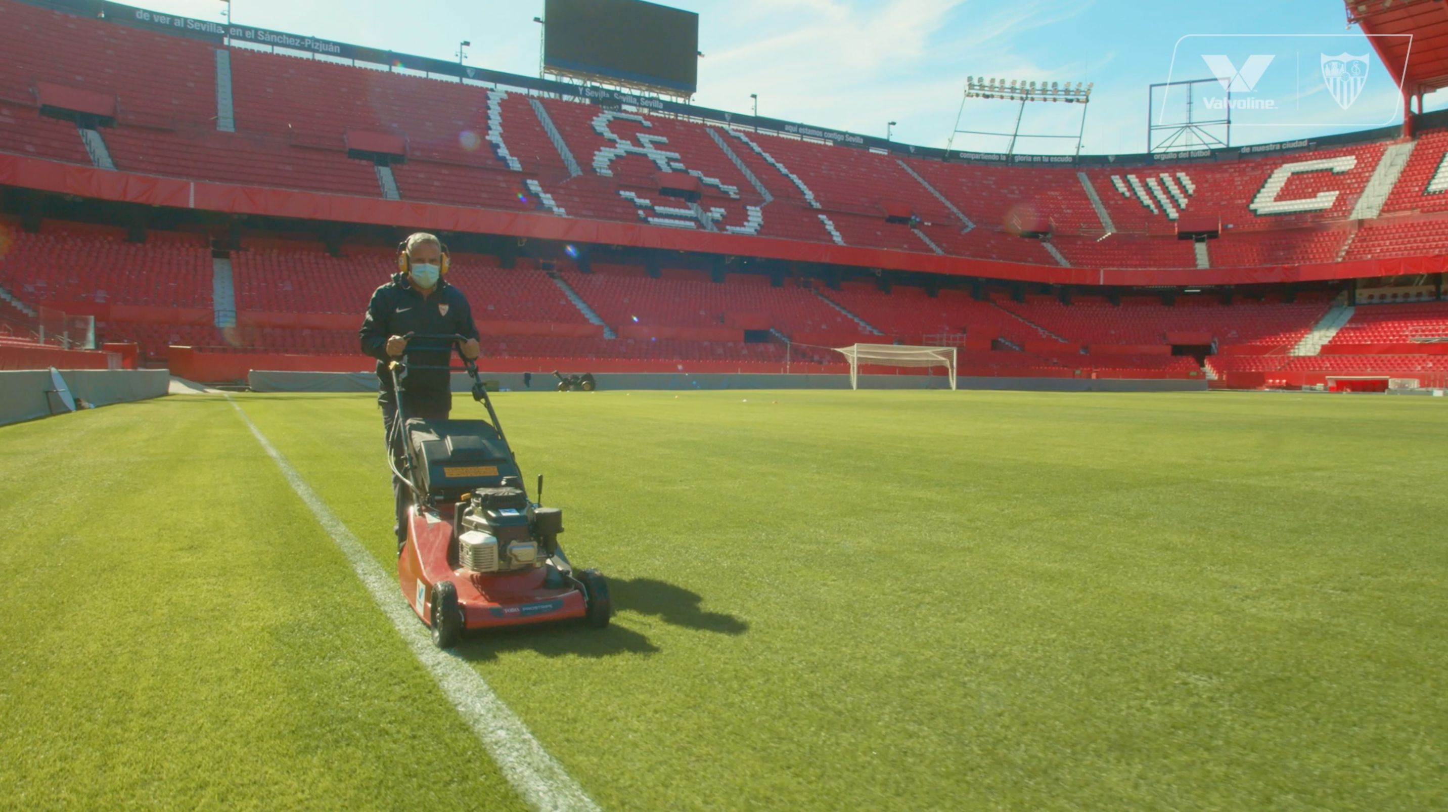 Fernando Sevilla Groundsman Valvoline