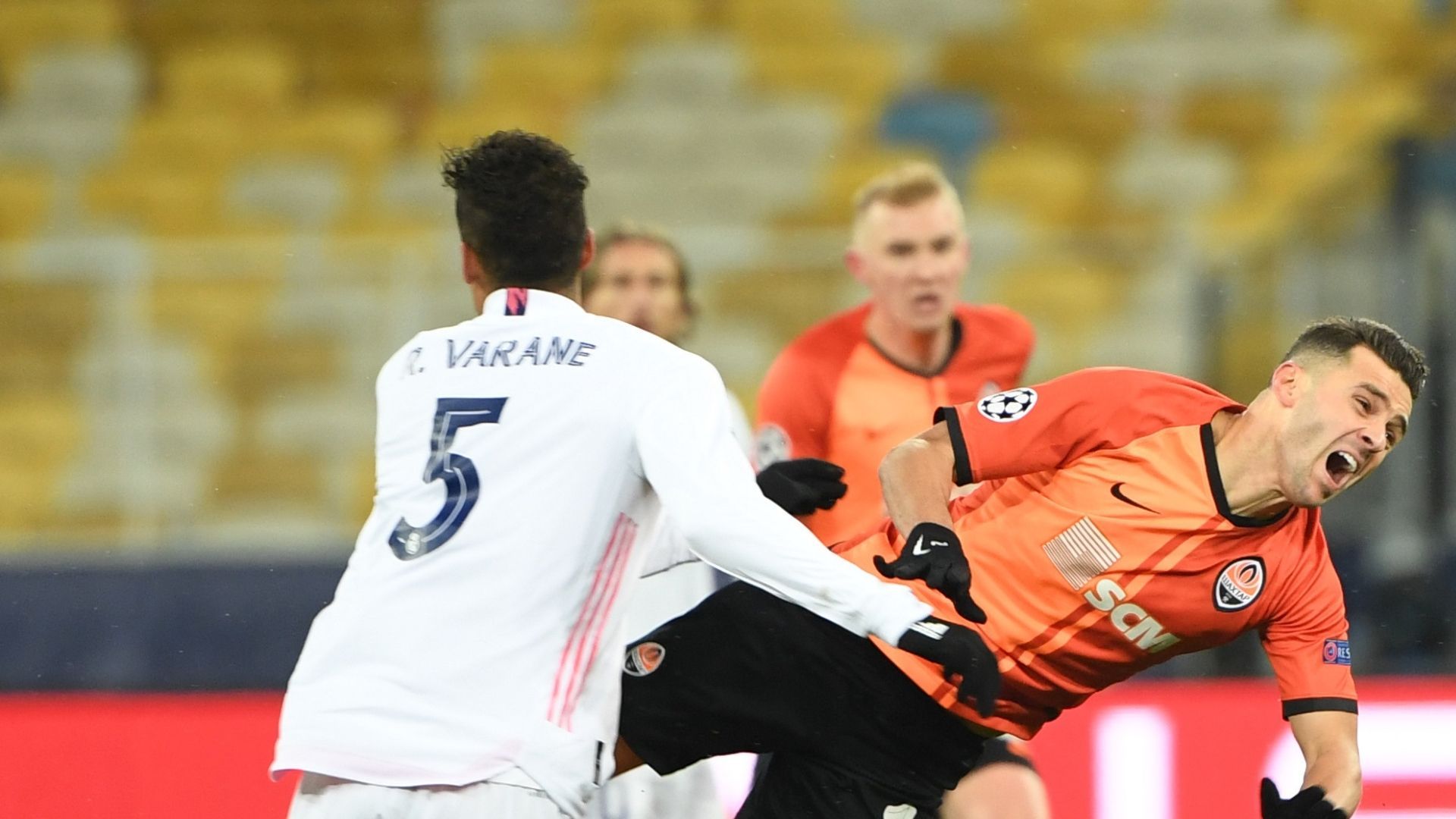 VARANE MORAES SHAKHTAR REAL MADRID 01122020