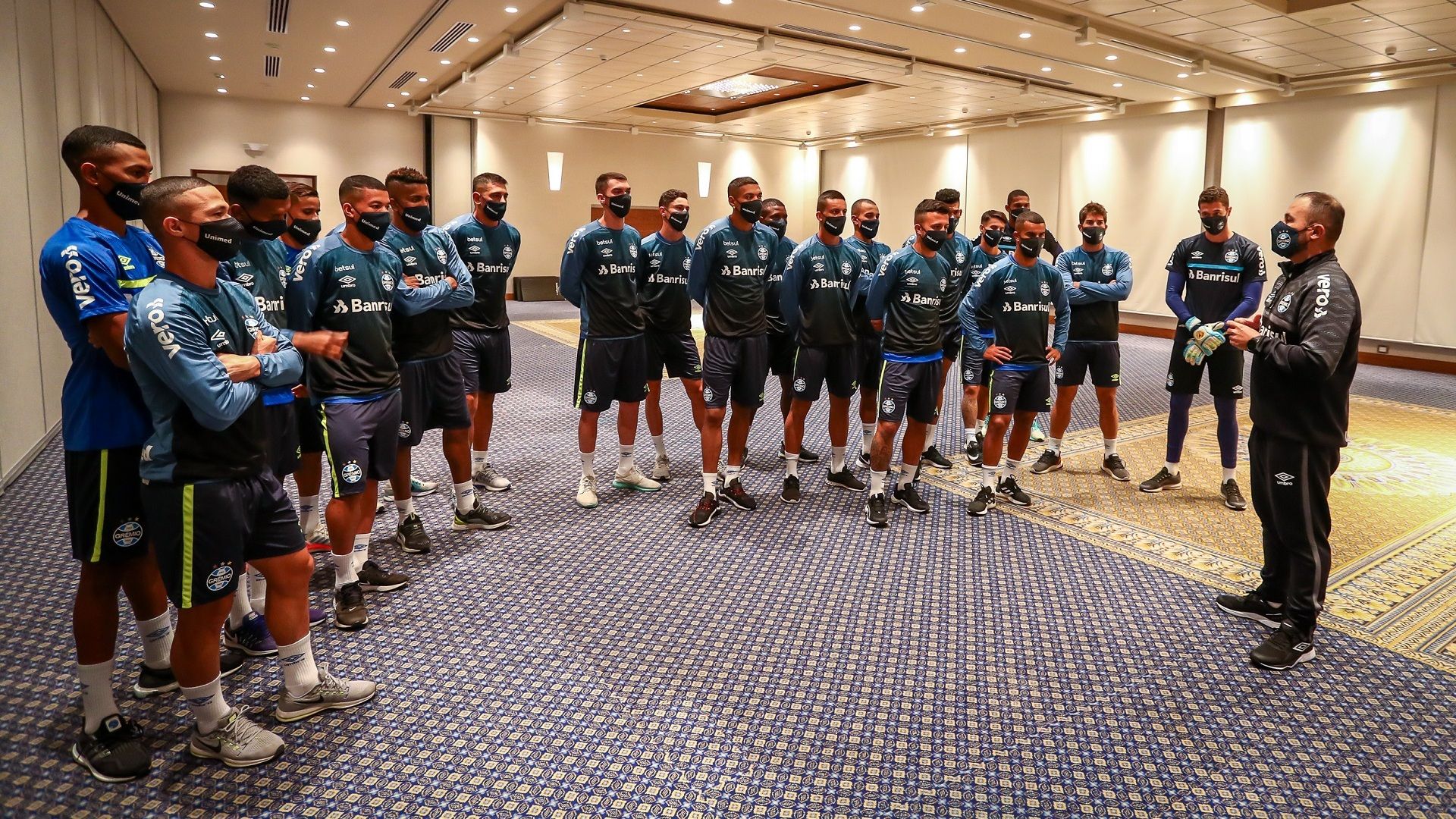 Grêmio jogo adiado pré-Libertadores delegação