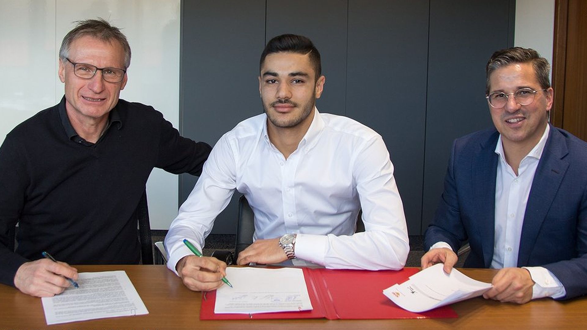 Ozan Kabak Stuttgart