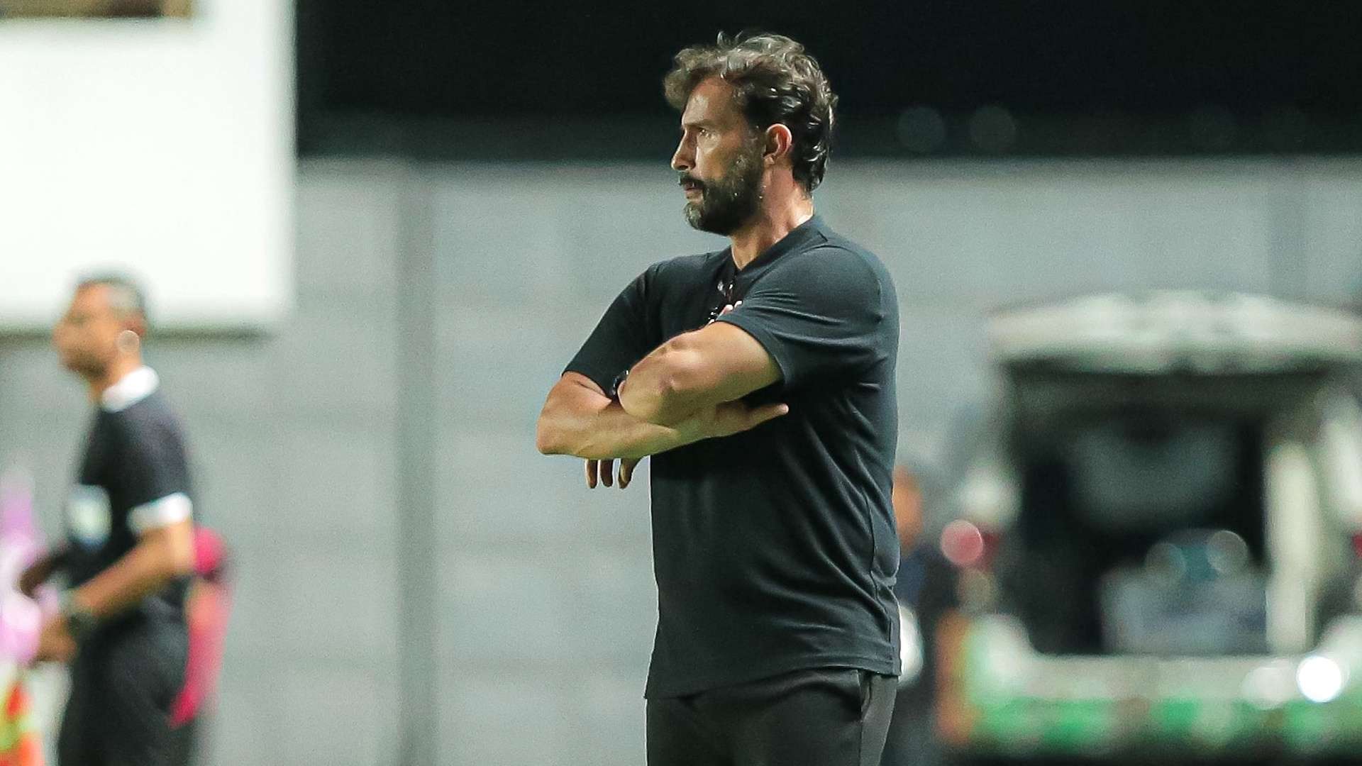 Leonardo Medina - Persis Solo