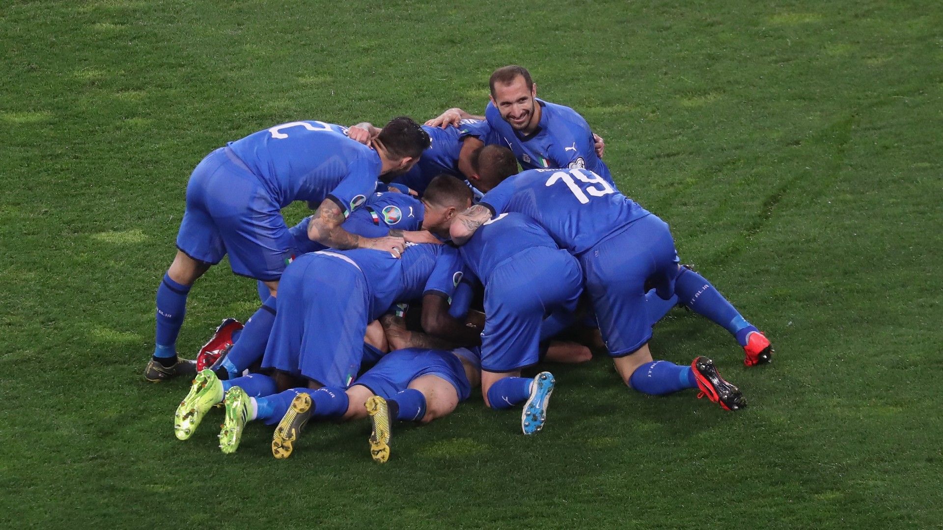 Italy Finland celebrating