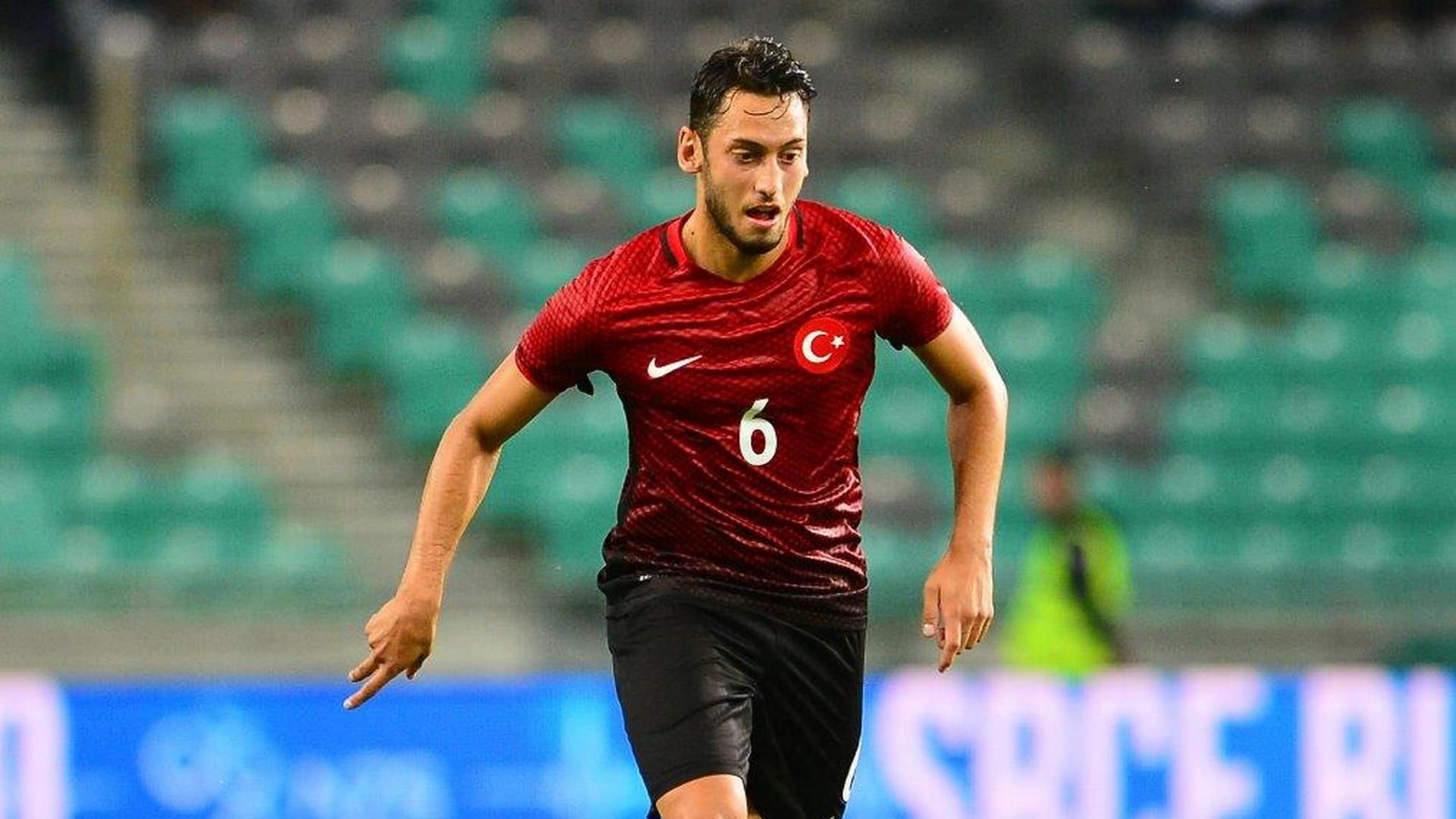 hakan calhanoglu slovenia turkey 06052016