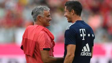 JOSE MOURINHO MANCHESTER UNITED ROBERT LEWANDOWSKI BAYERN MÜNCHEN
