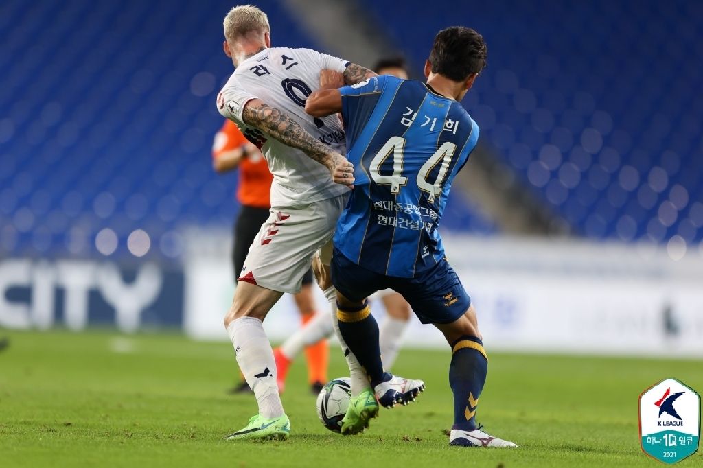 울산 김기희 수원 라스