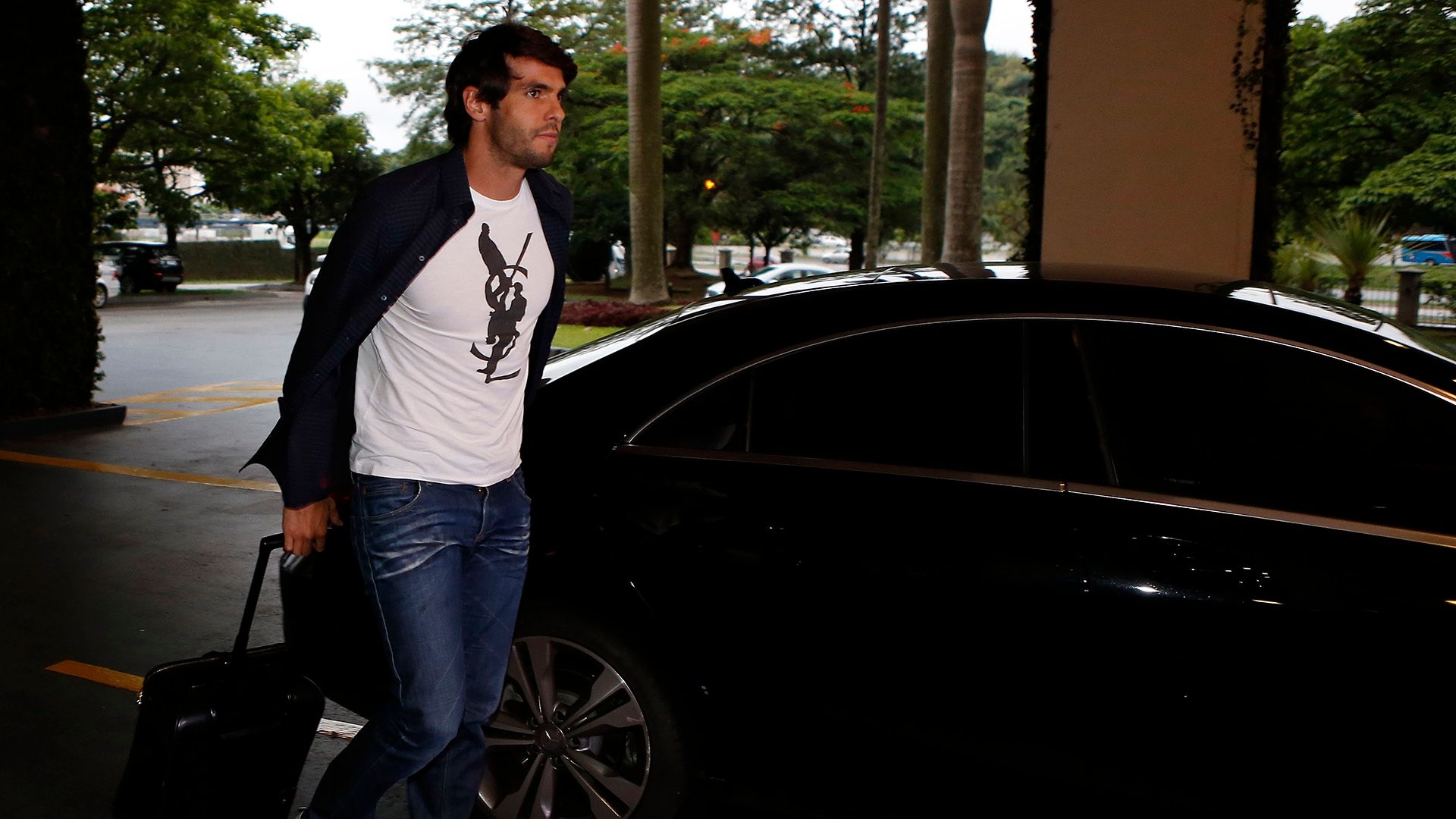 Kaká Brazil players arrive Buenos Aires 08112015