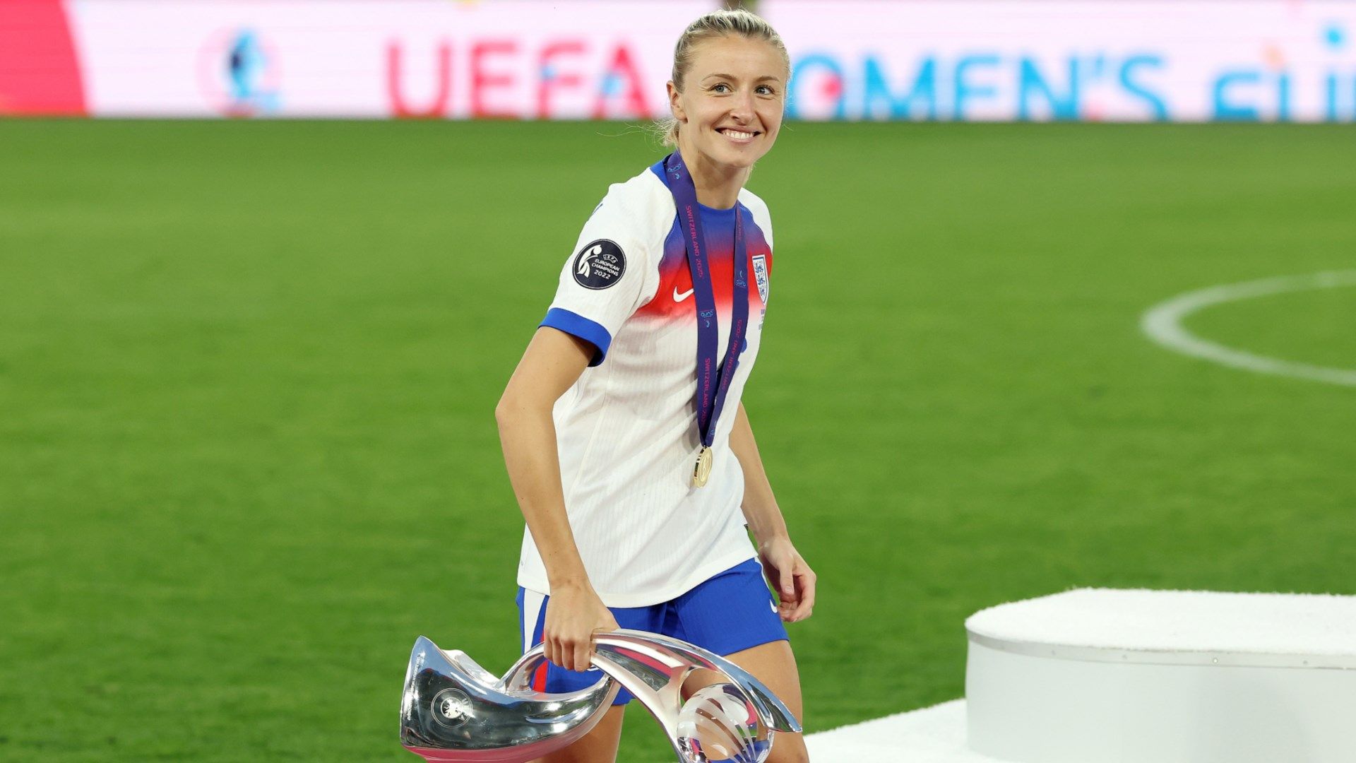 Leah Williamson England Women 2025