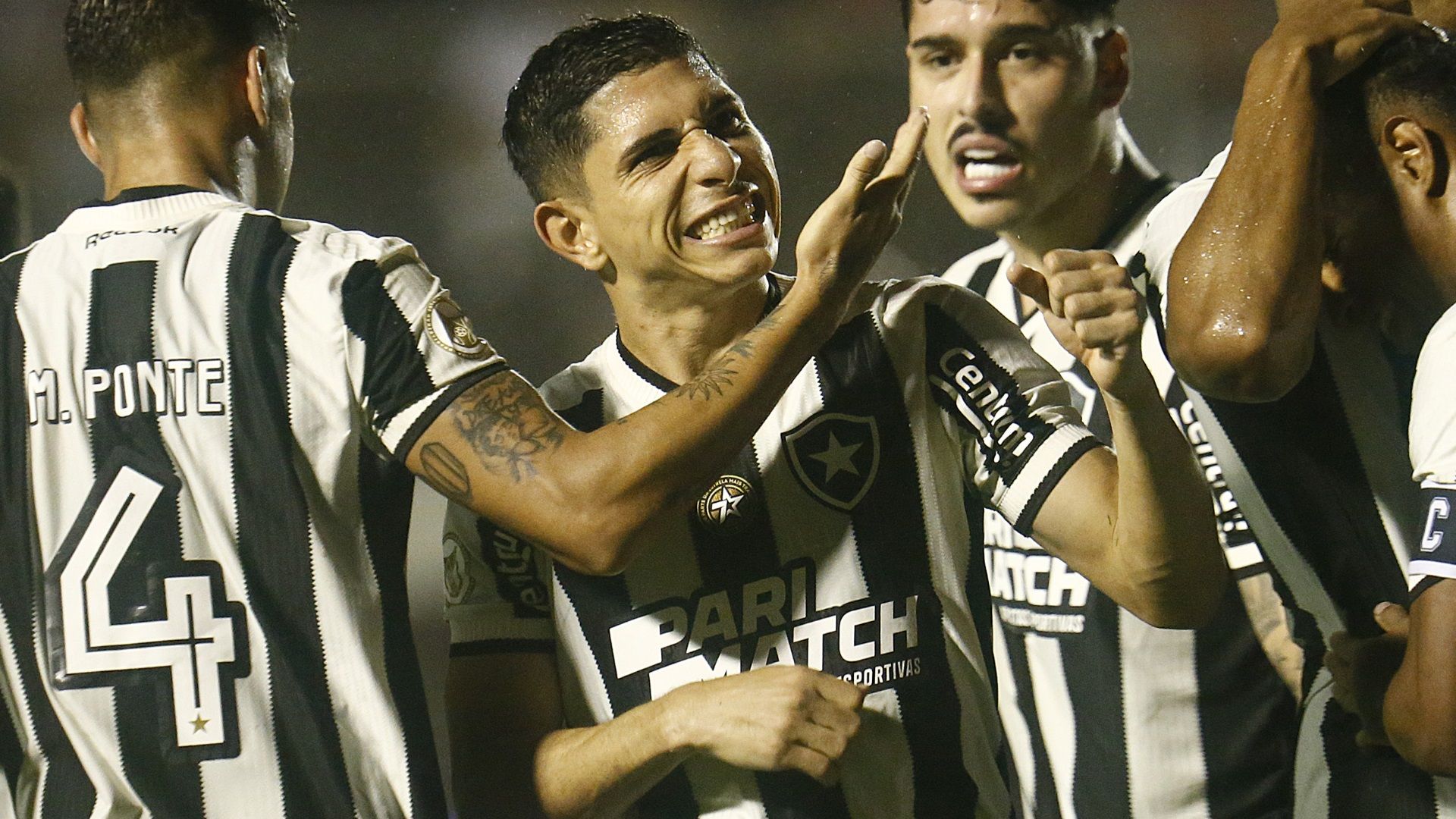 Savarino Botafogo Vitória Brasileirão 2024
