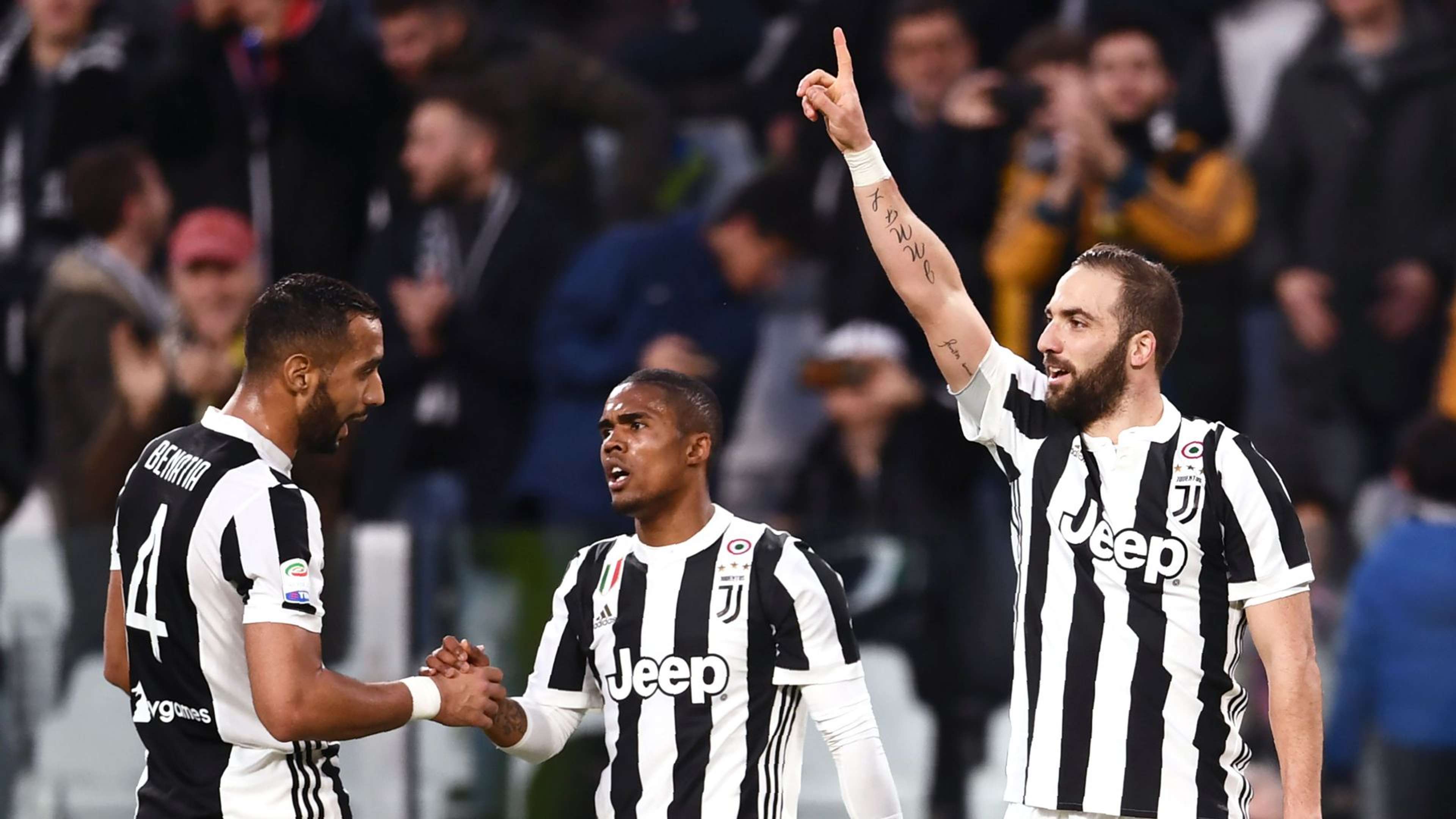 Juventus players celebrating Juventus Atalanta Serie A