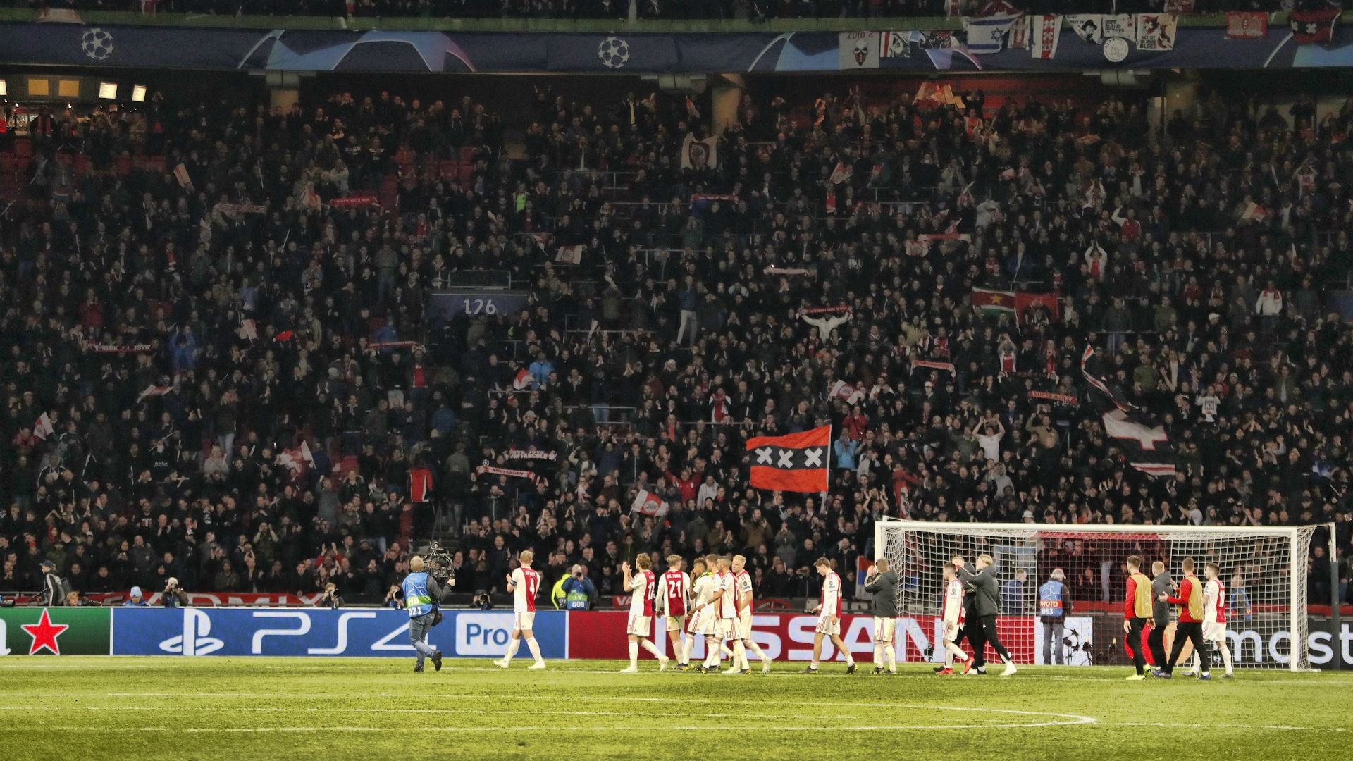 Fans Ajax 04102019