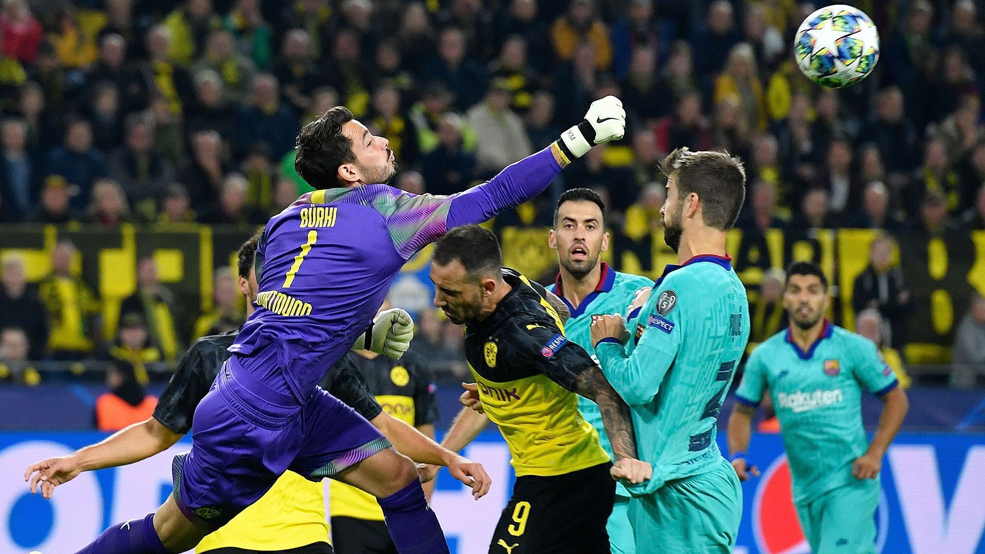 Roman Bürki BVB Barcelona