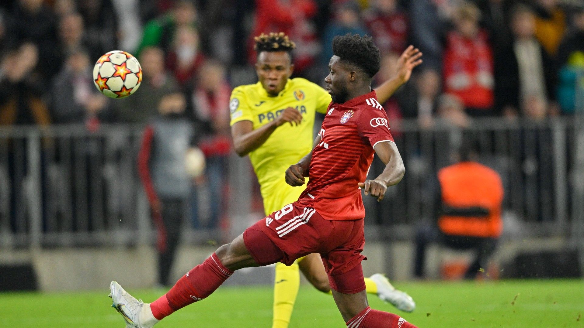 ONLY GERMANY Alphonso Davies Bayern Villarreal