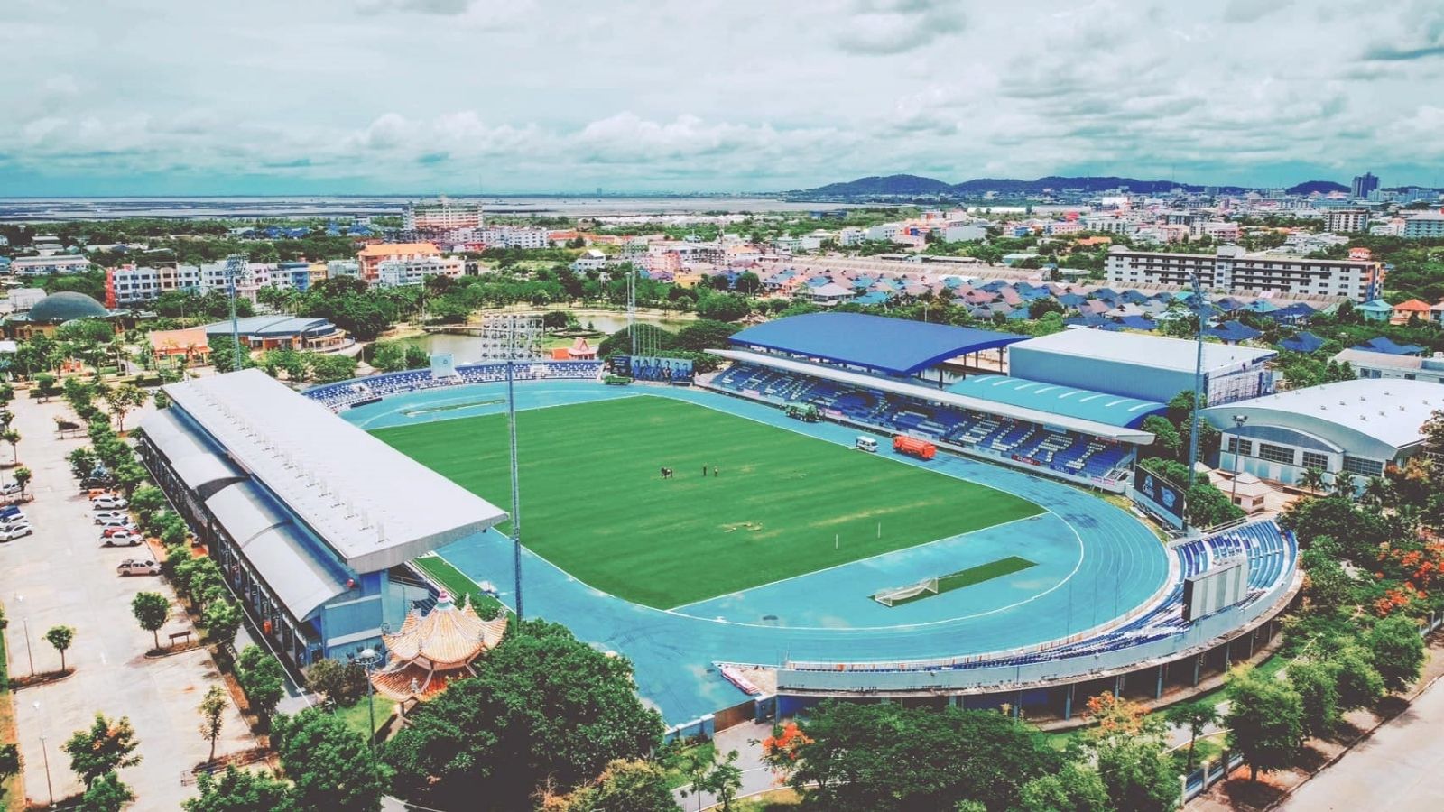 ชลบุรี สเตเดี้ยม