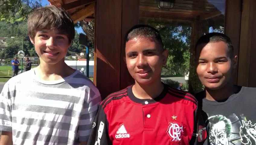 garotos_granjacomary