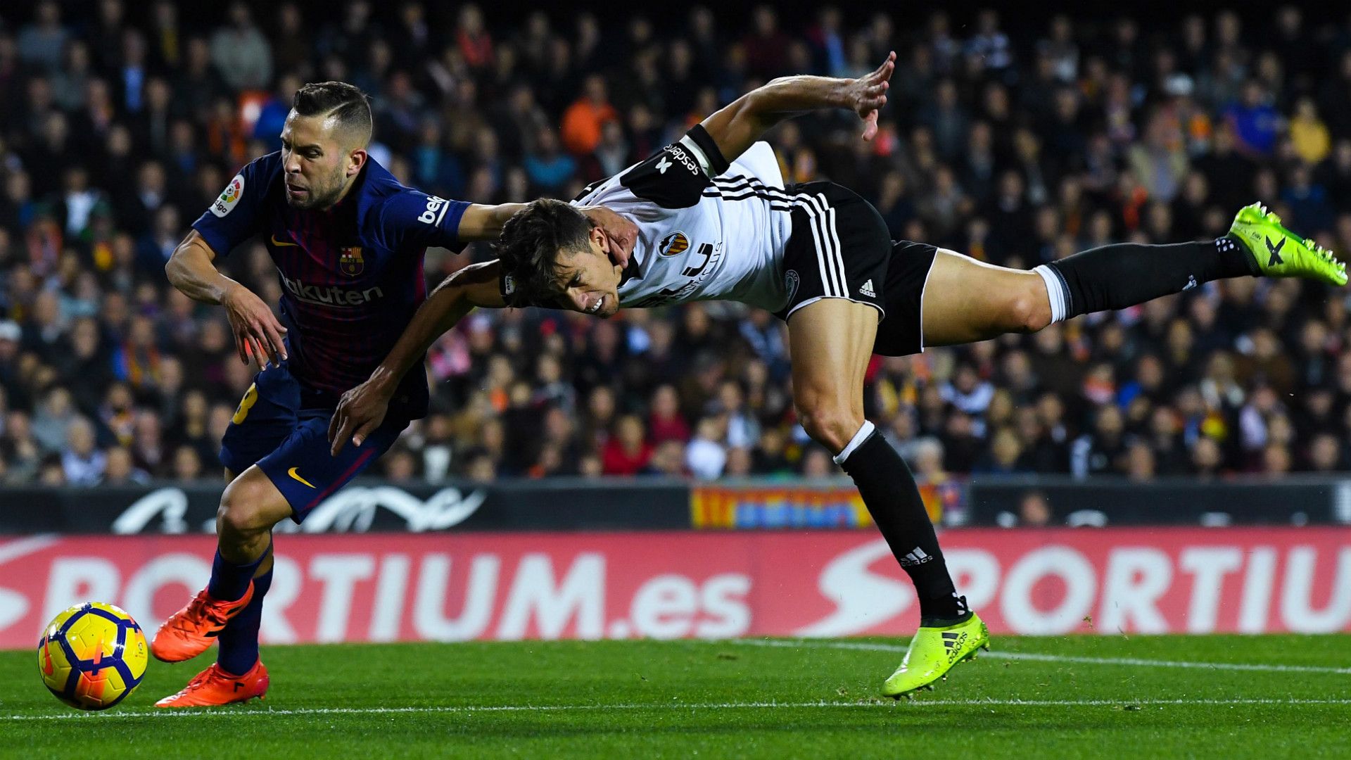 JORDI ALBA BARCELONA GABRIEL PAULISTA VALENCIA LALIGA 26112017