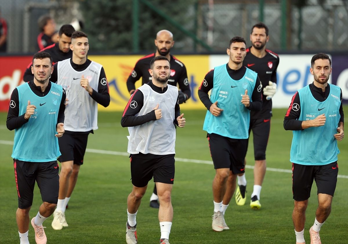 Oguzhan Ozyakup Omer Bayram Kaan Ayhan Yunus Malli Turkey Training