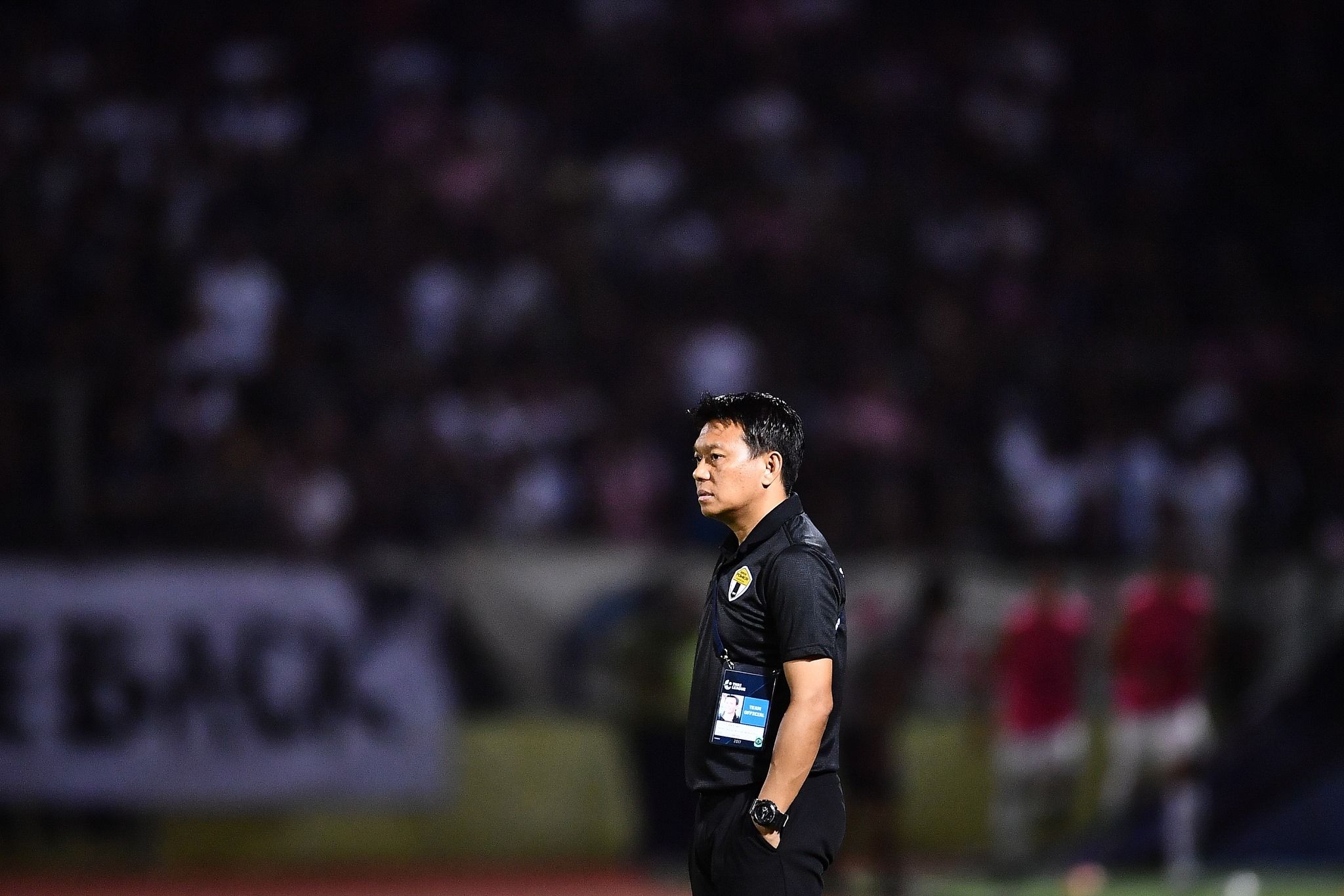 อภิสิทธิ์ ไข่แก้ว