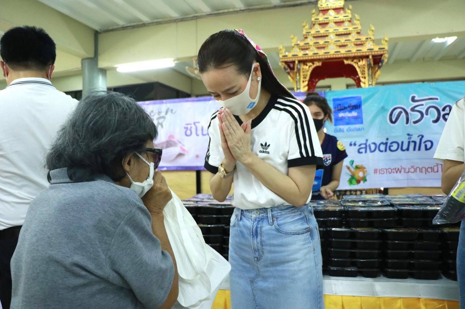 นวลพรรณ ล่ำซํา