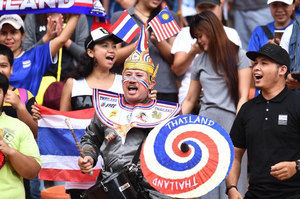 กองเชียร์ทีมชาติไทย