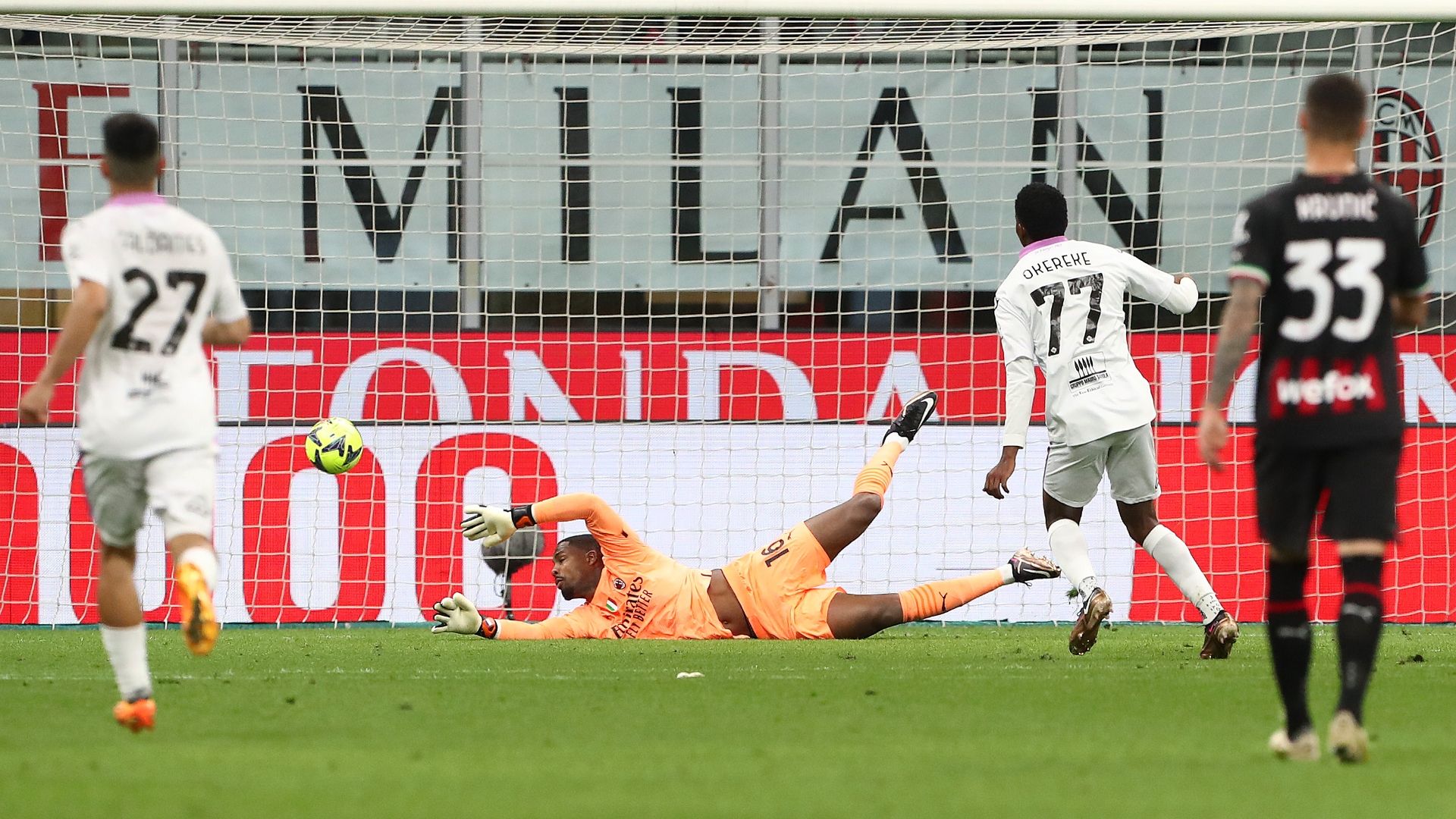 Milan Cremonese Okereke