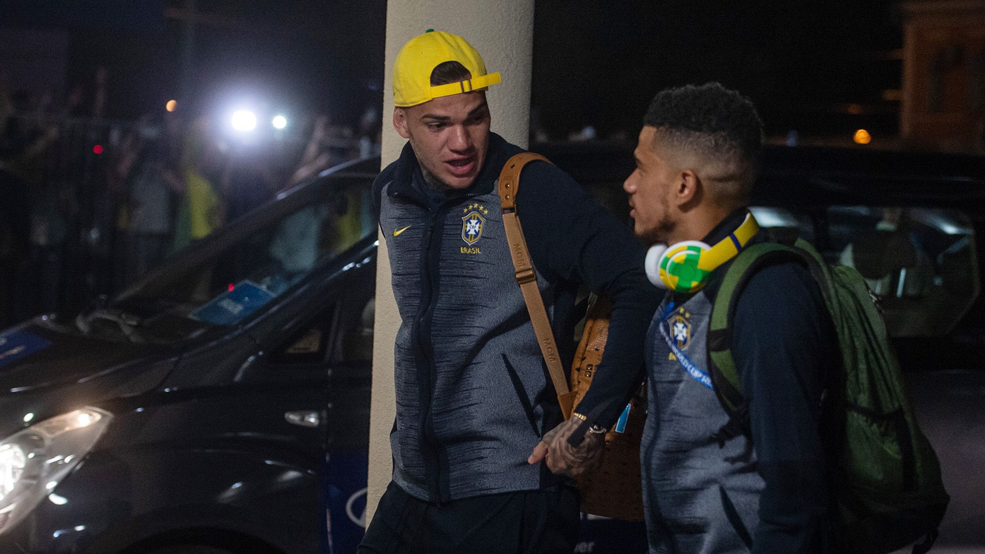 Ederson Taison Brasil chegada Samara 30062018