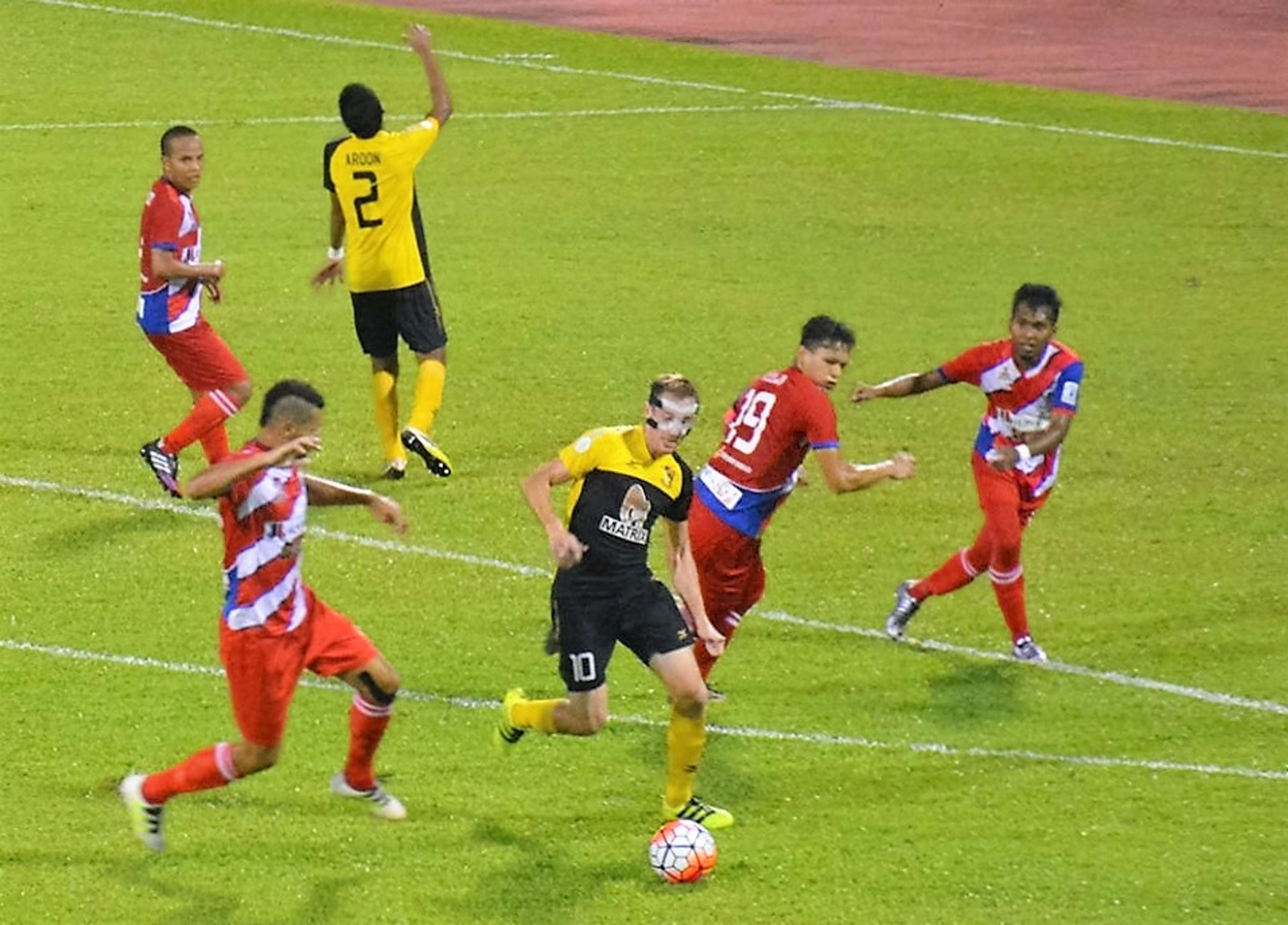 Negeri Sembilan's Alex Smith playing against Kuala Lumpur 9/9/2016