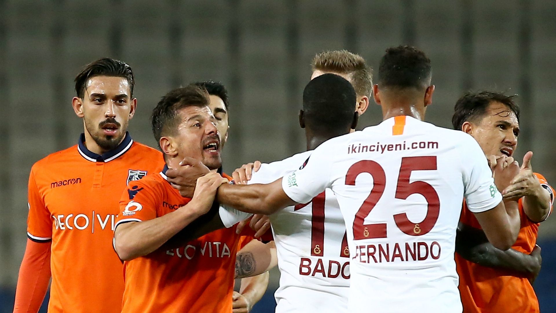 Basaksehir Galatasaray Emre Belozoglu Fernando 151218