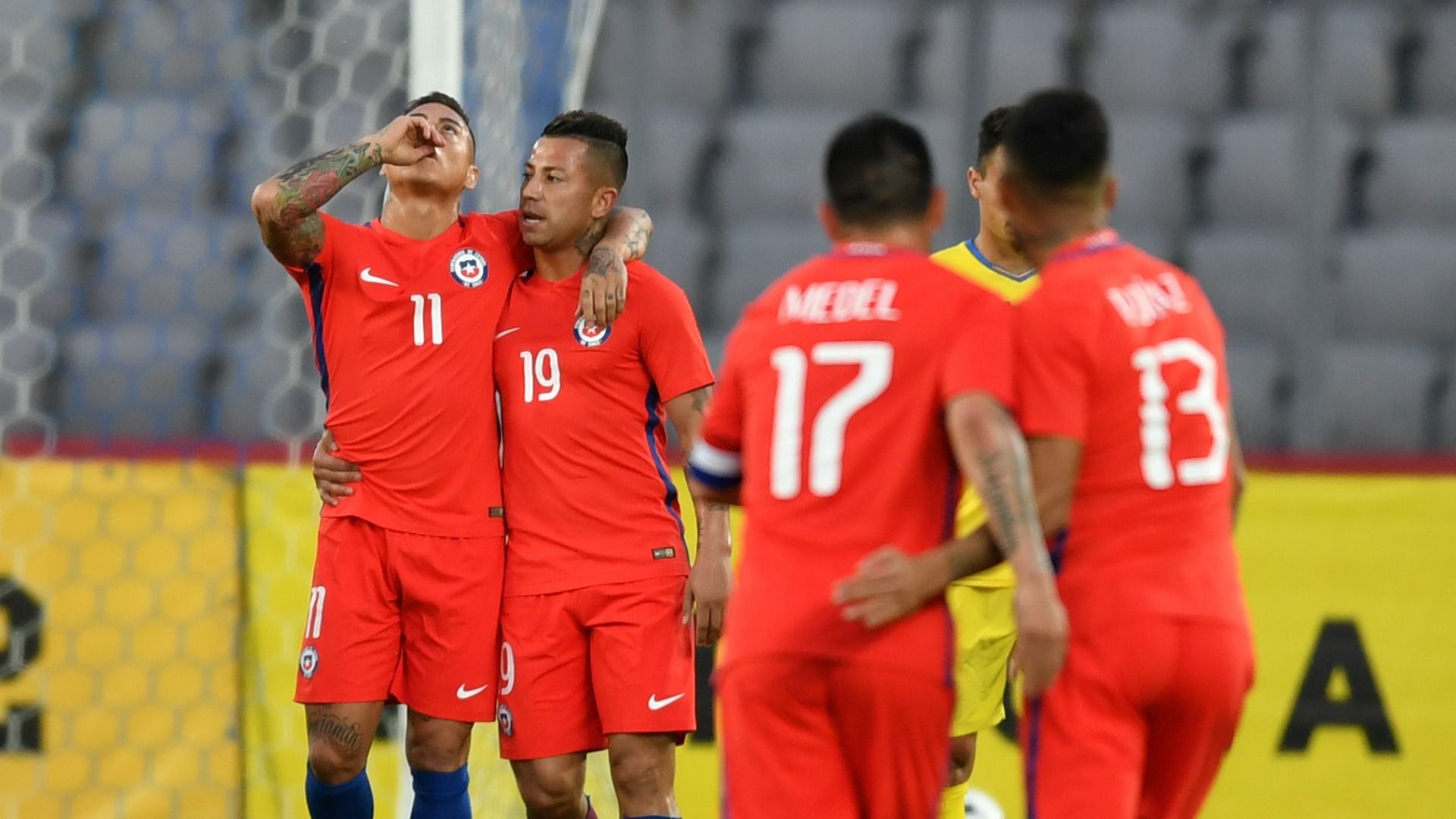 Eduardo Vargas - Leonardo Valencia Rumania