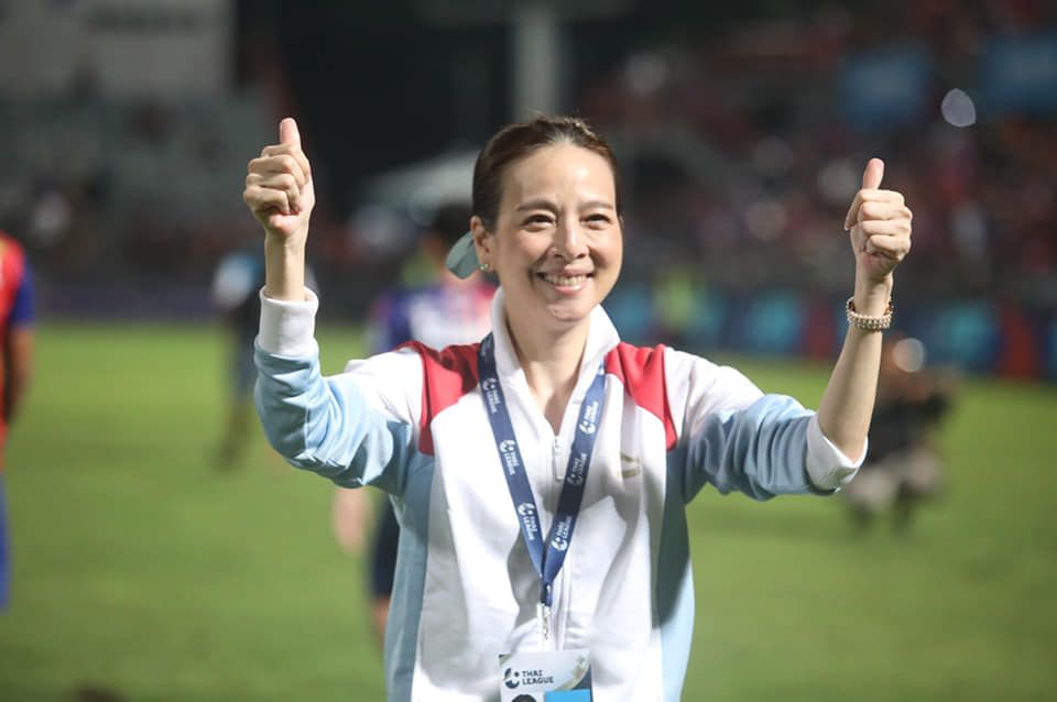 นวลพรรณ ล่ำซำ