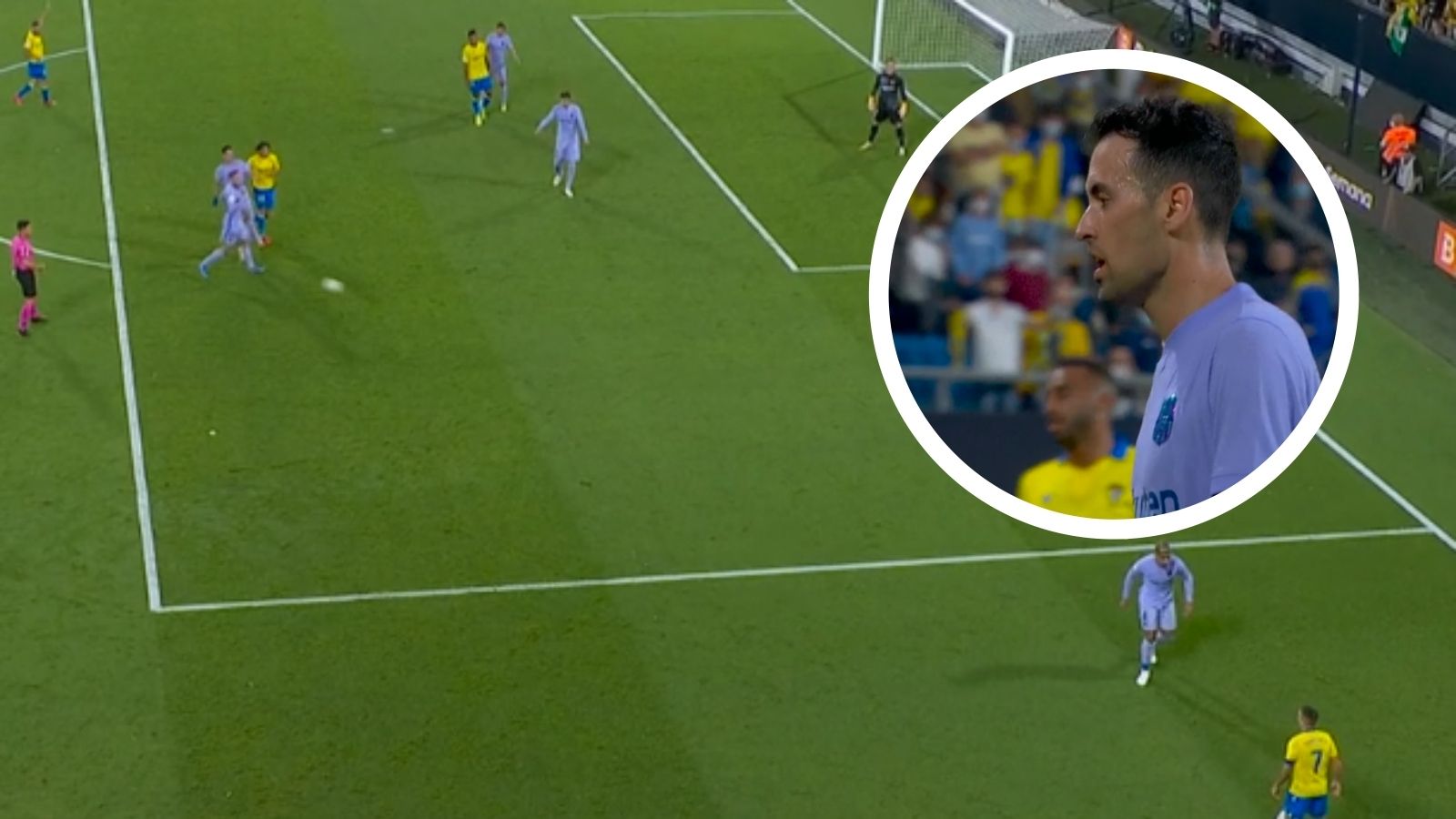 Busquets yellow card Cadiz Barcelona 23092021