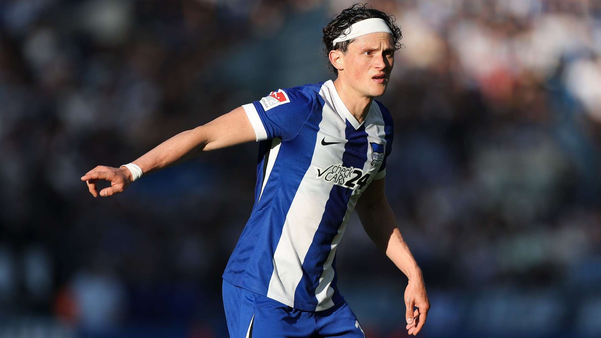 Fabian Reese of Hertha BSC reacts