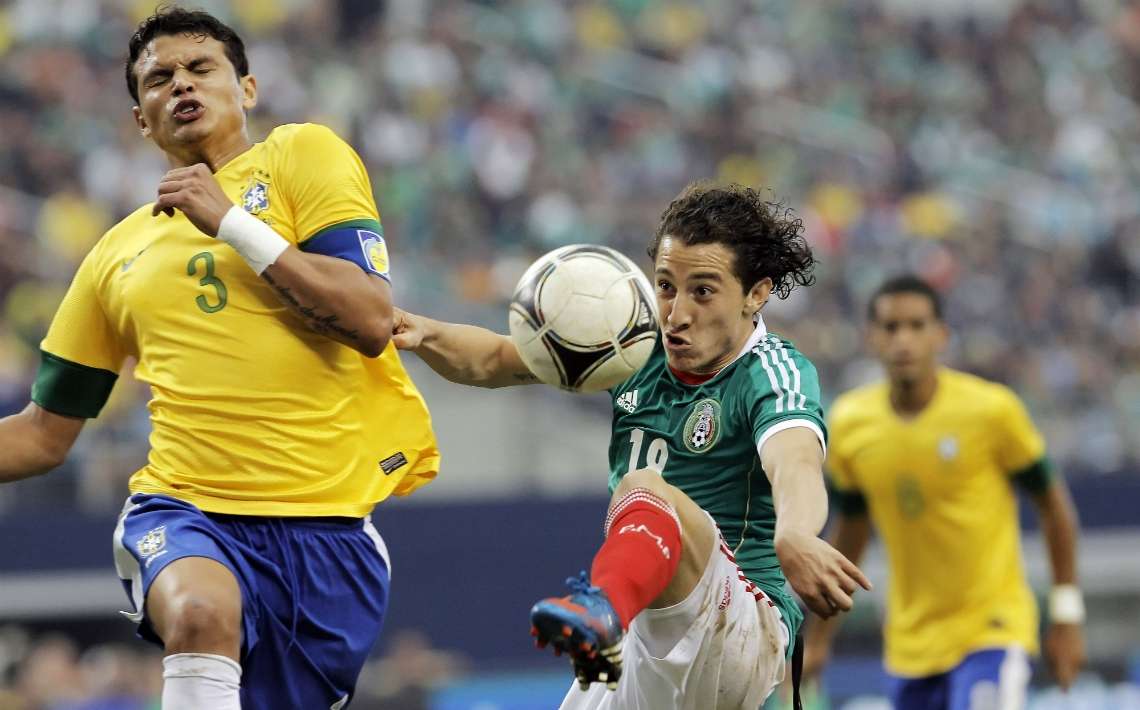 Thiago Silva, Andres Guardado, México vs Brasil