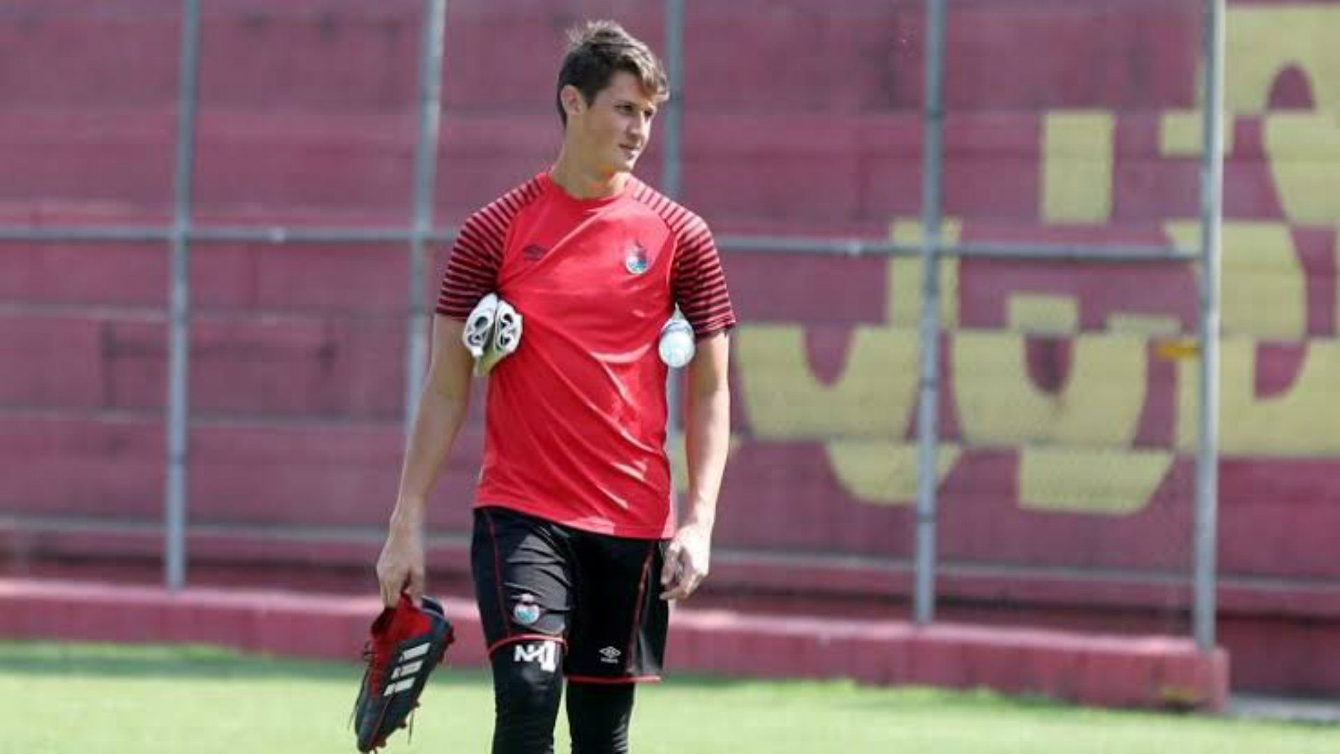 nICHOLAS Hagen Municipal