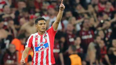 Teófilo Gutiérrez gol Junior - Atl. Paranaense Copa Sudamericana