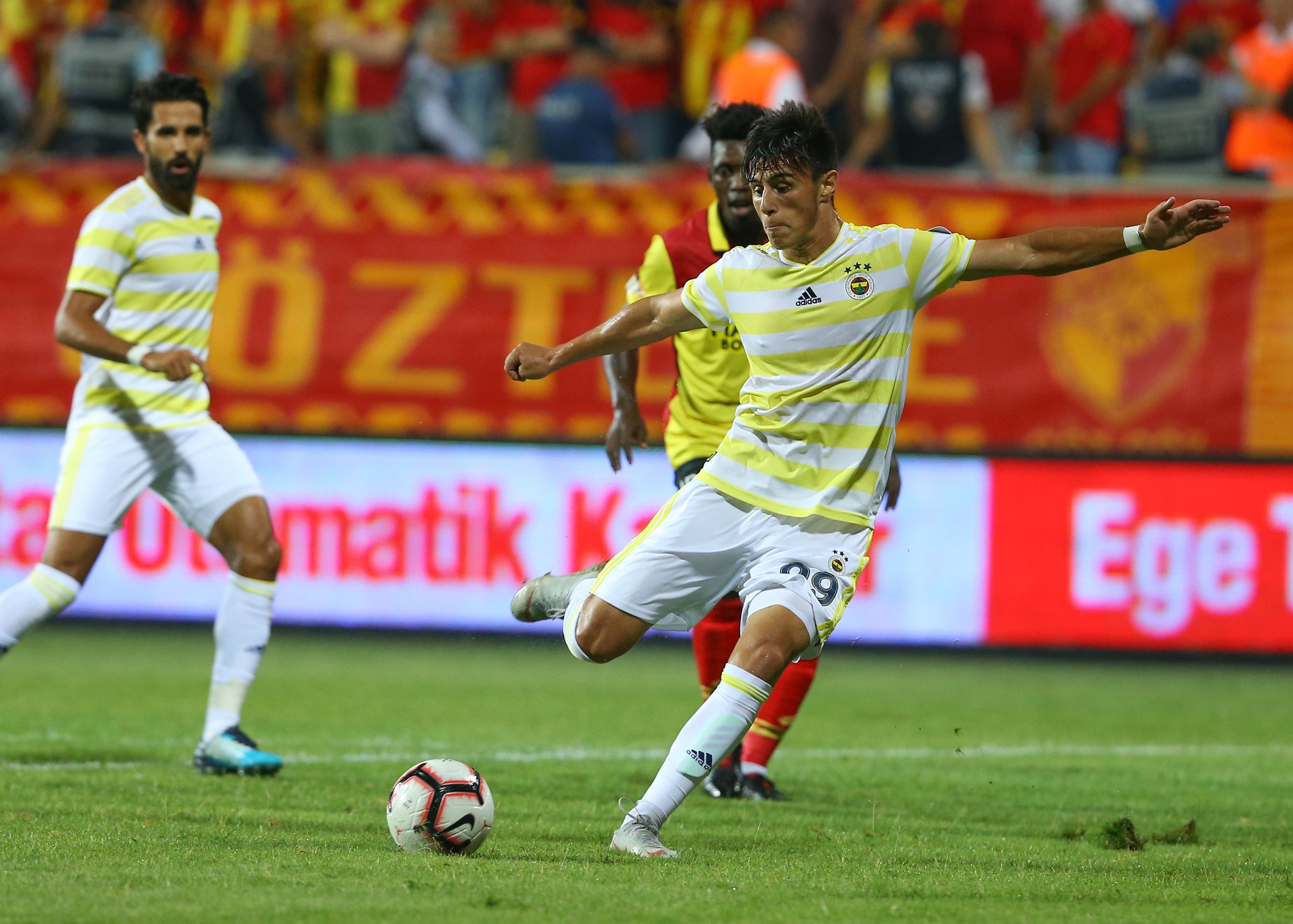 Eljif Elmas Goztepe Fenerbahce Super Lig 08/25/18