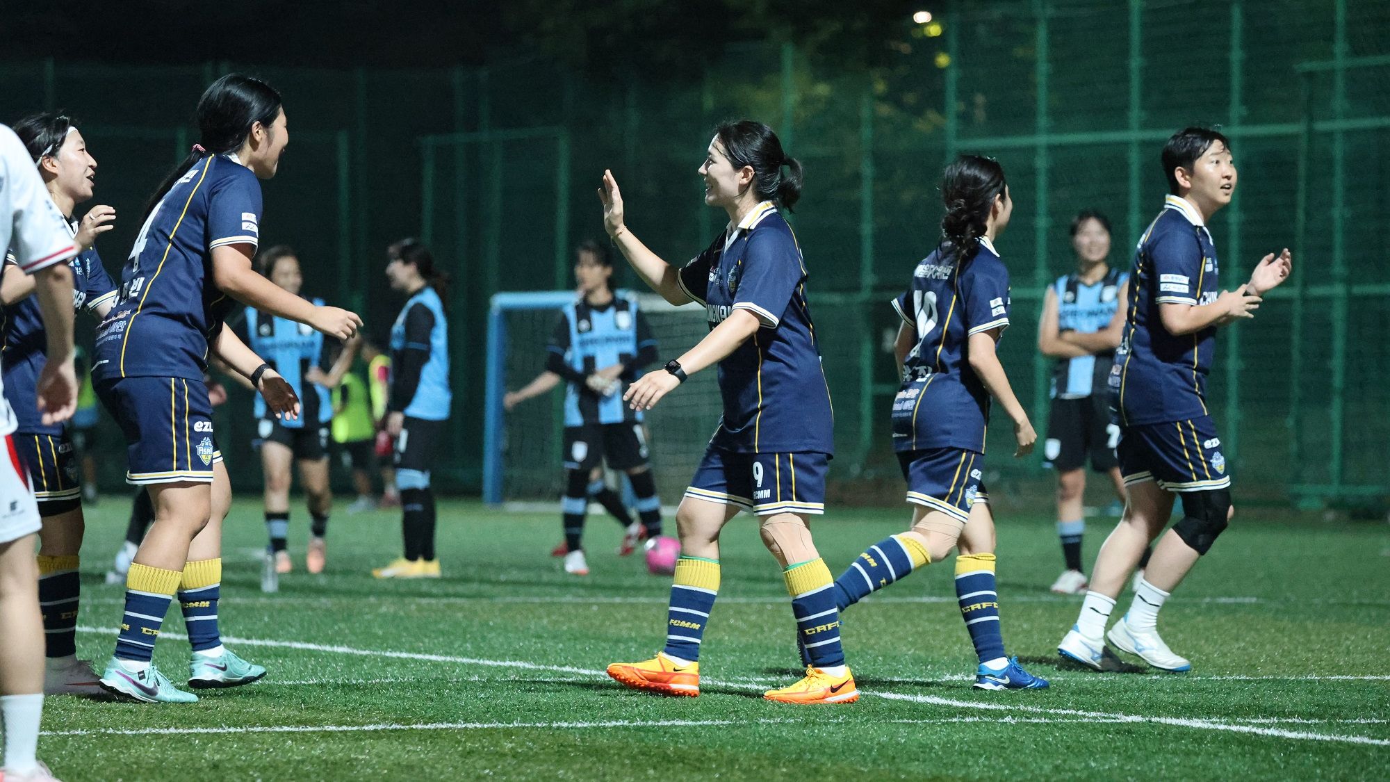 아울FC위민 득점 후 사진