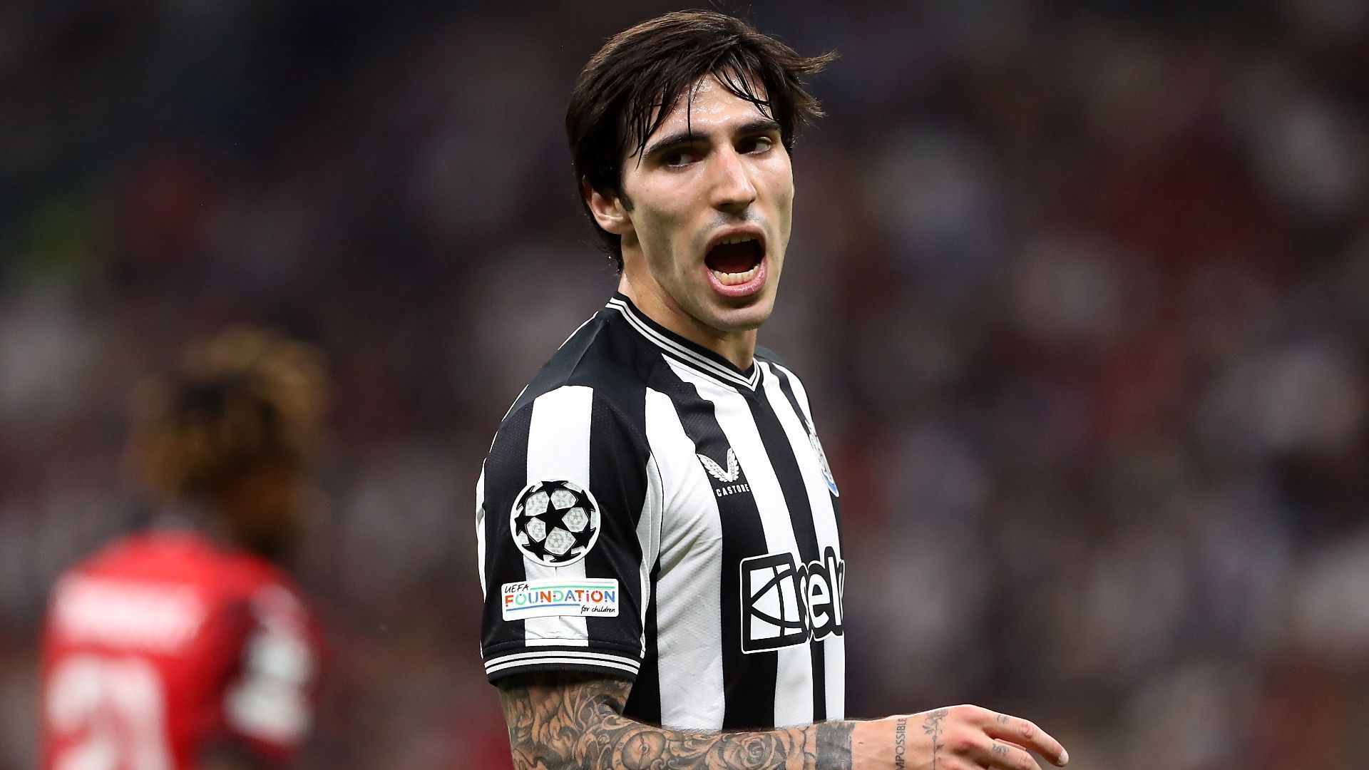 ニューカッスルのトナーリ、古巣ミランに再び復帰することを否定